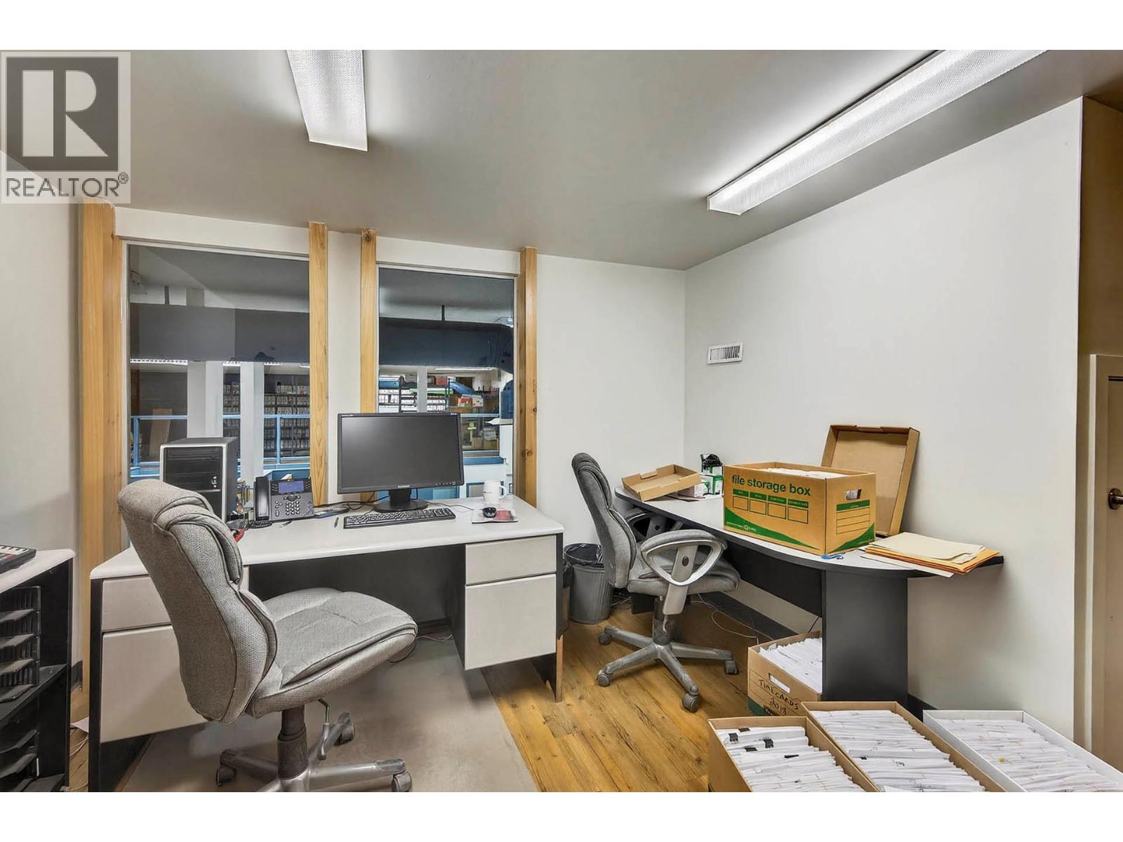  2015 W Trans Canada Highway, Kamloops