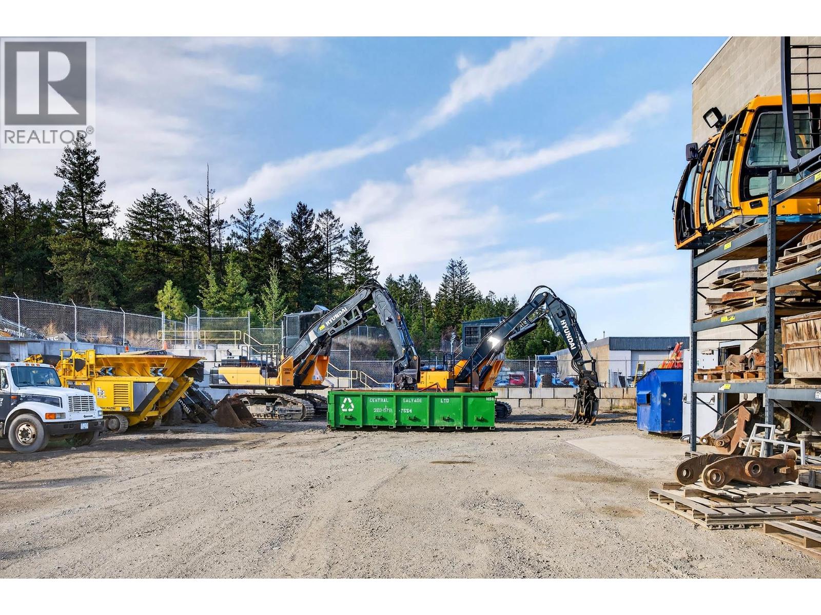  2015 W Trans Canada Highway, Kamloops