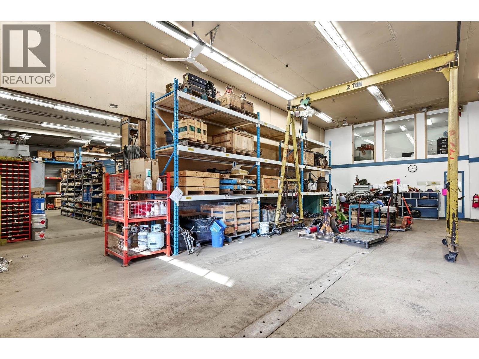  2015 W Trans Canada Highway, Kamloops