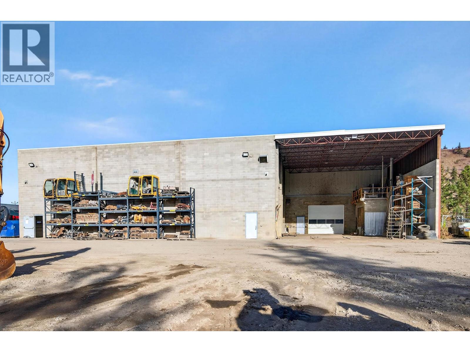  2015 W Trans Canada Highway, Kamloops