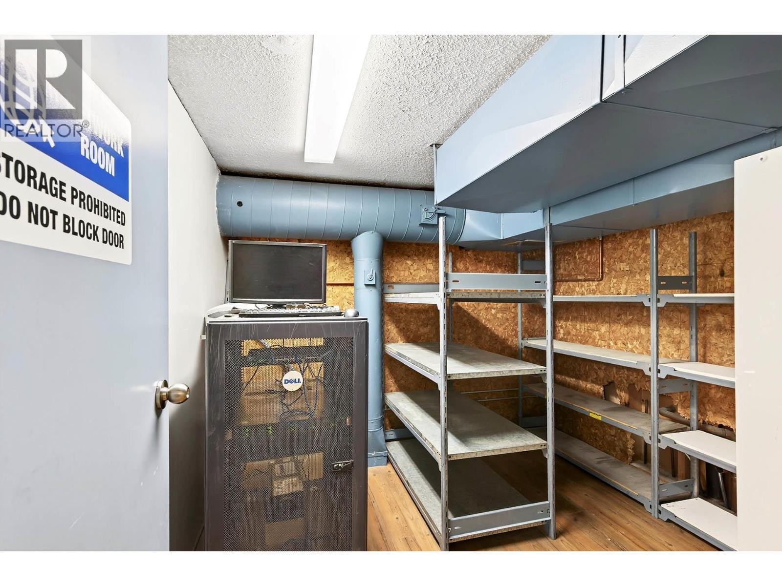  2015 W Trans Canada Highway, Kamloops