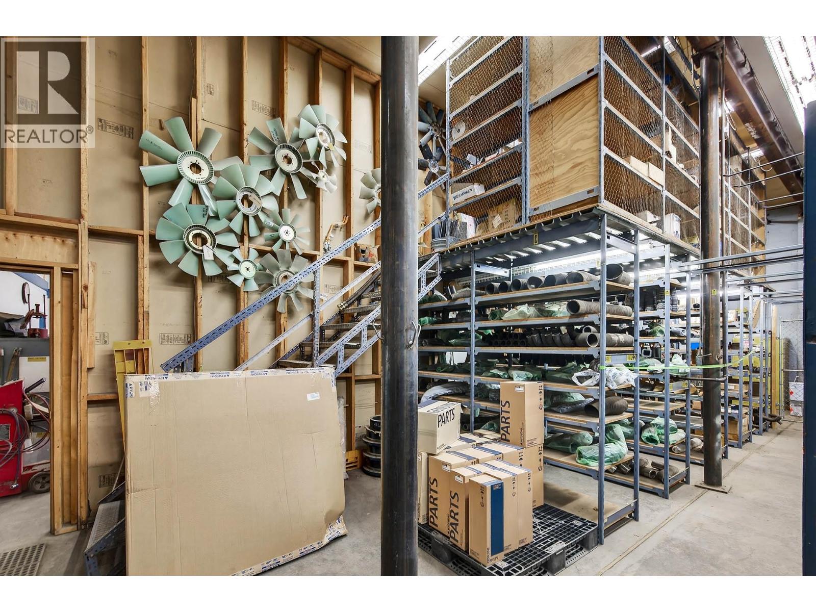  2015 W Trans Canada Highway, Kamloops