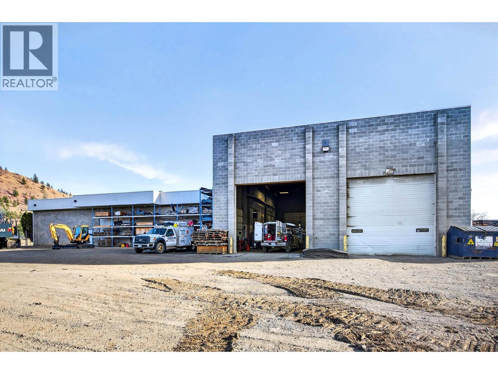  2015 W Trans Canada Highway, Kamloops