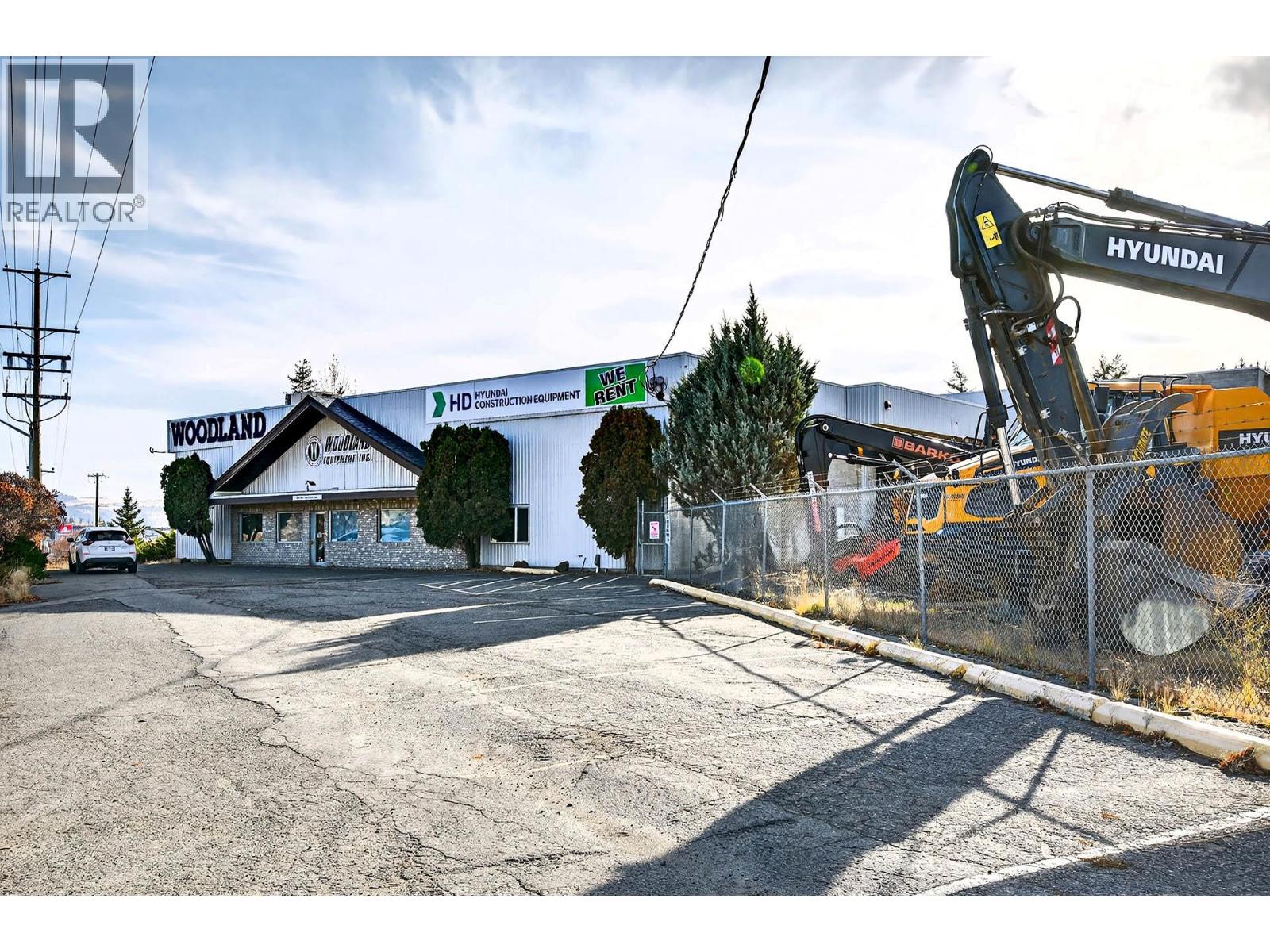  2015 W Trans Canada Highway, Kamloops