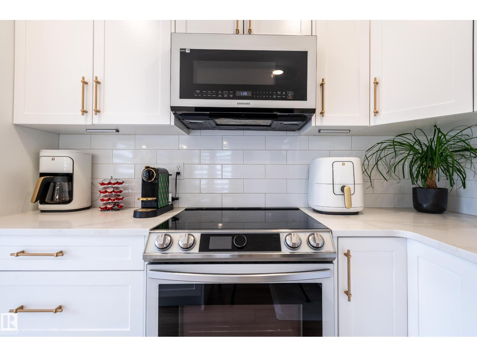 17327 106 ST NW, Edmonton