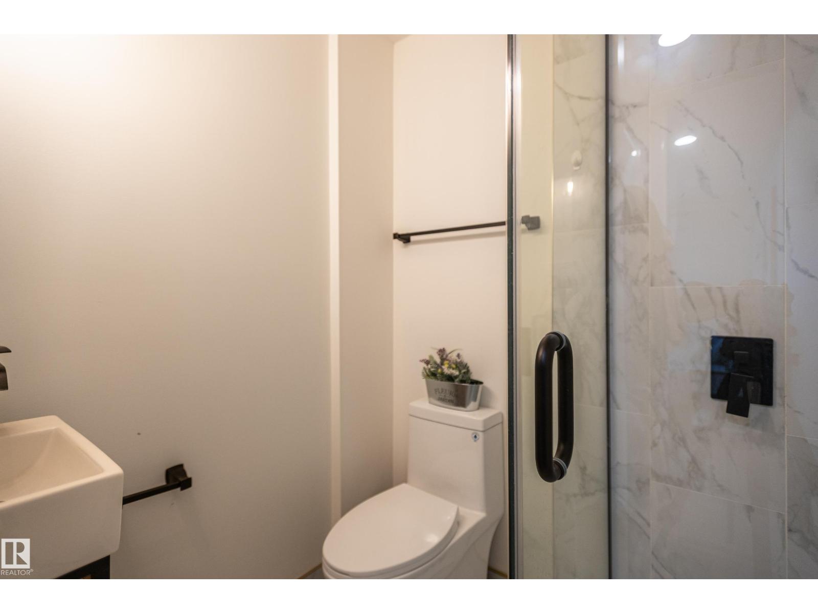 17327 106 ST NW, Edmonton