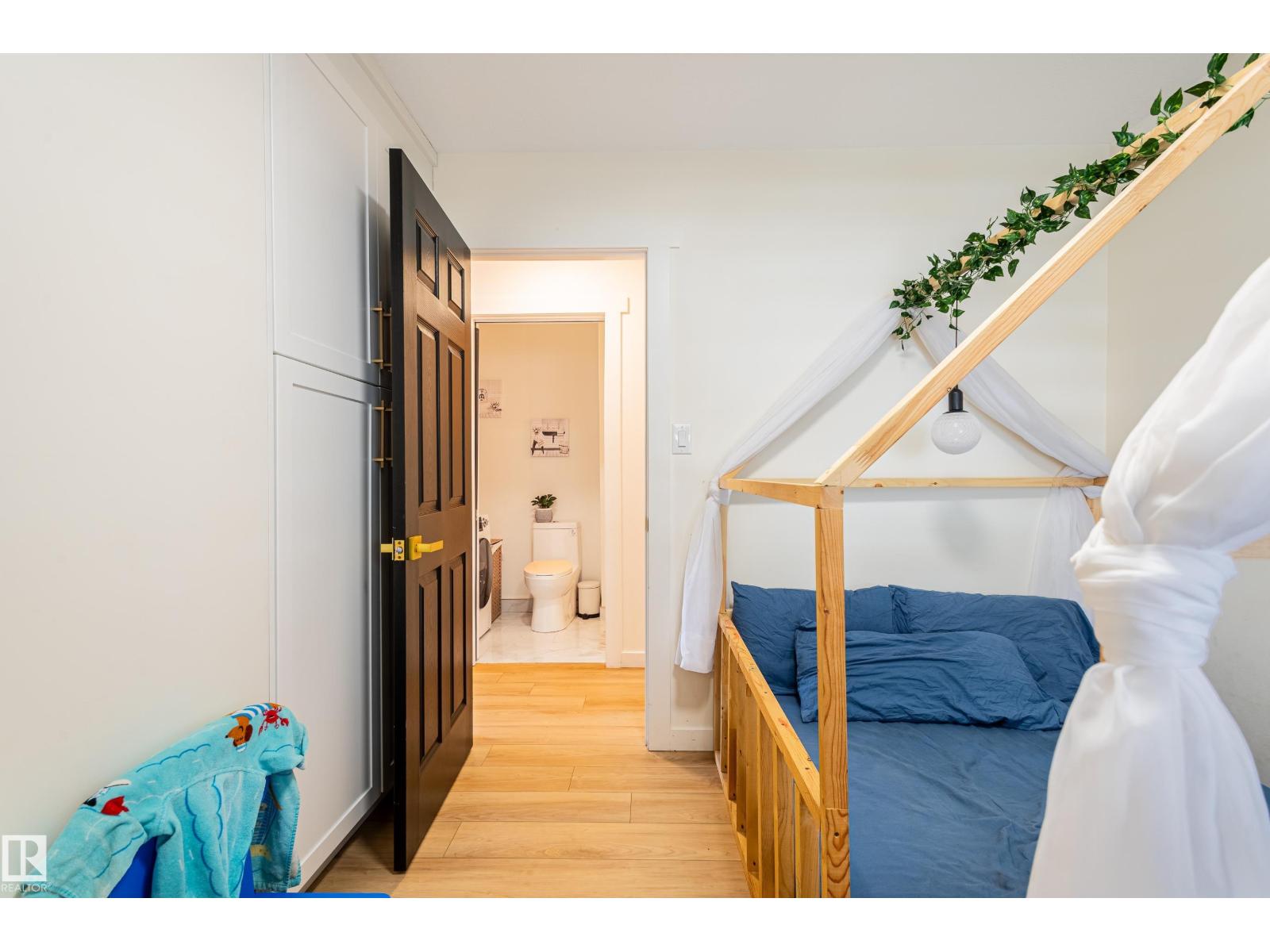 17327 106 ST NW, Edmonton