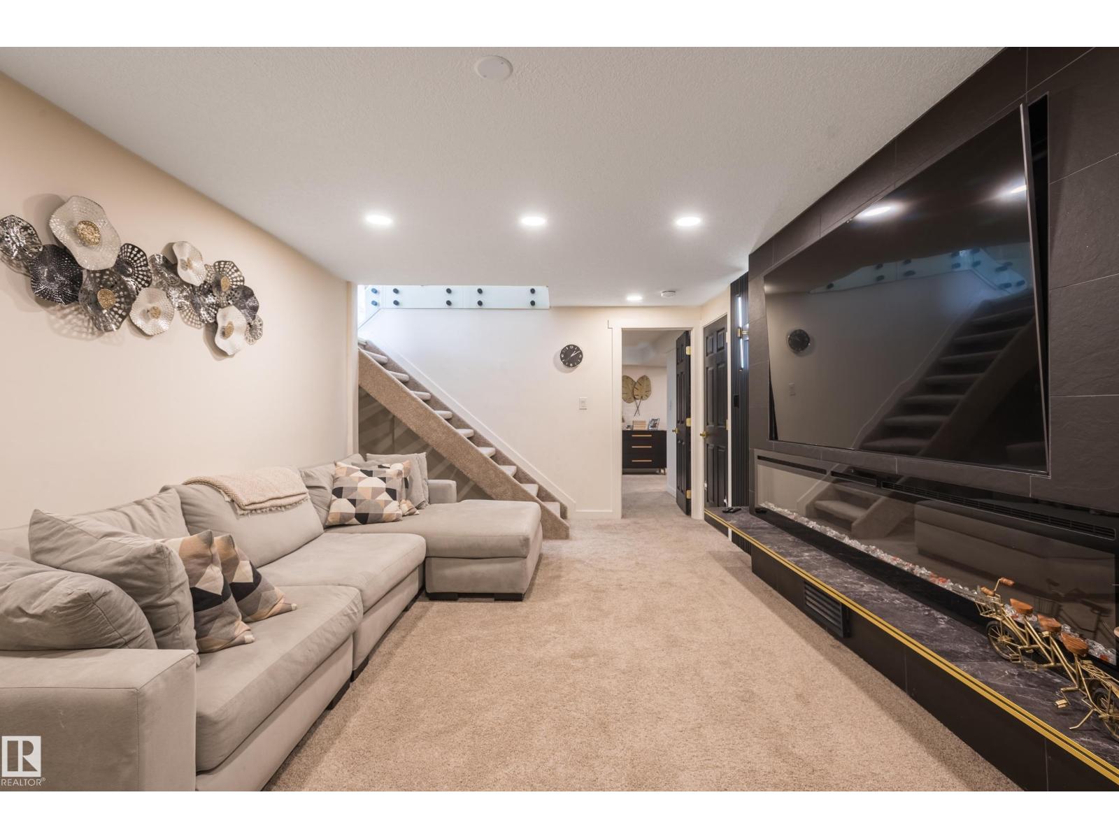 17327 106 ST NW, Edmonton