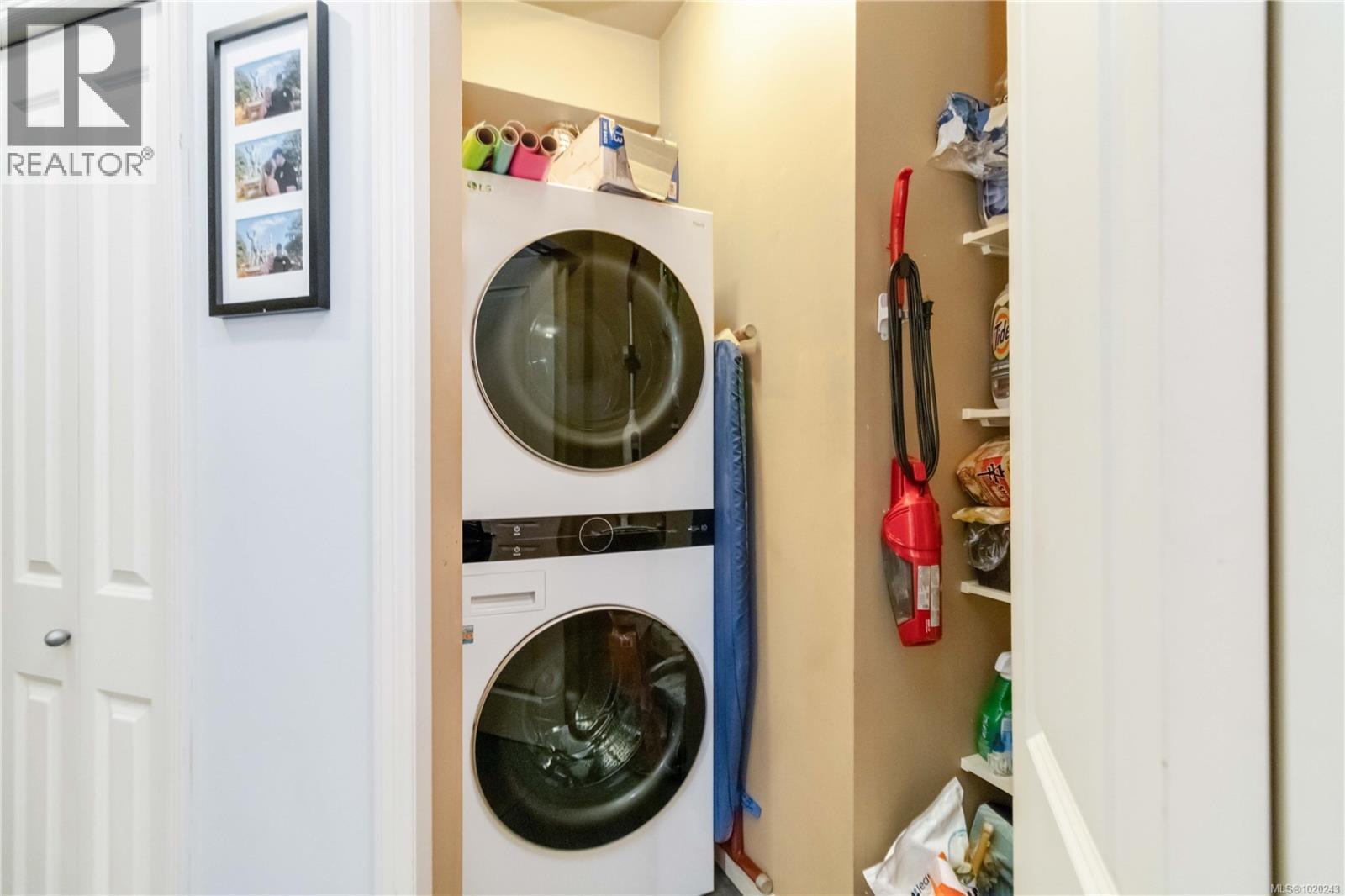 201 821 Goldstream Ave, Langford