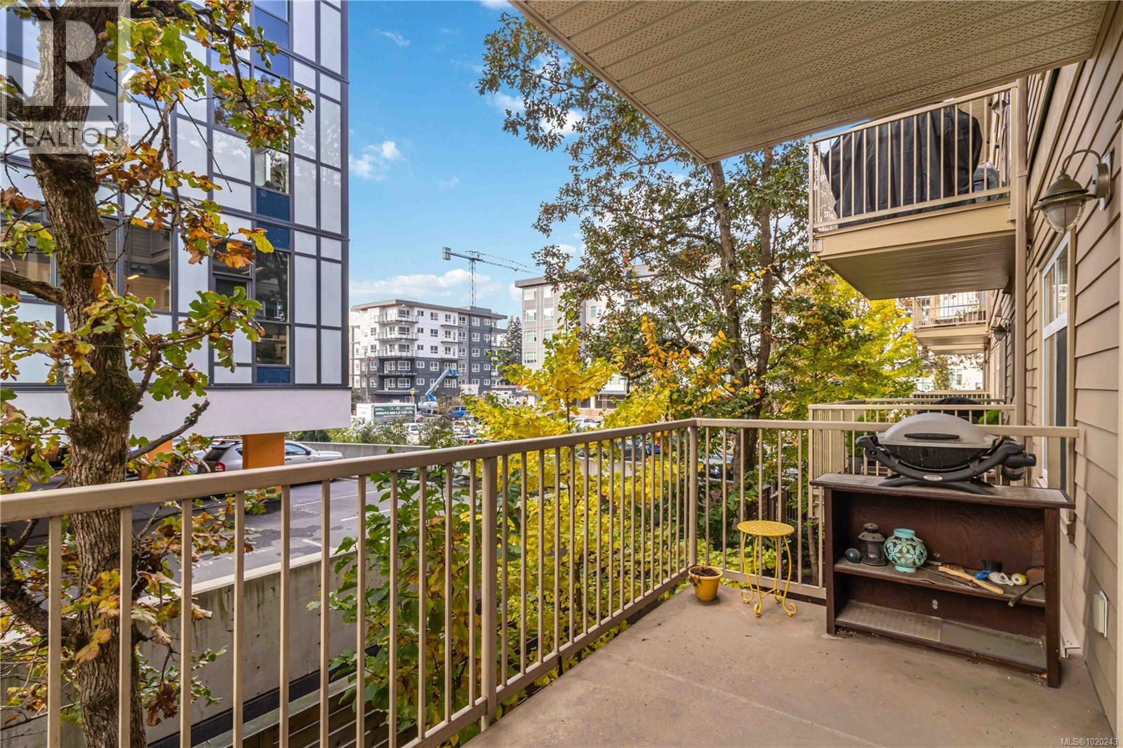 201 821 Goldstream Ave, Langford