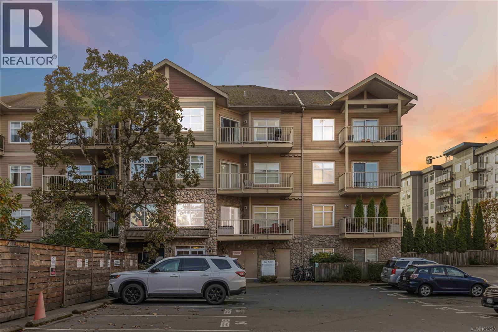 201 821 Goldstream Ave, Langford