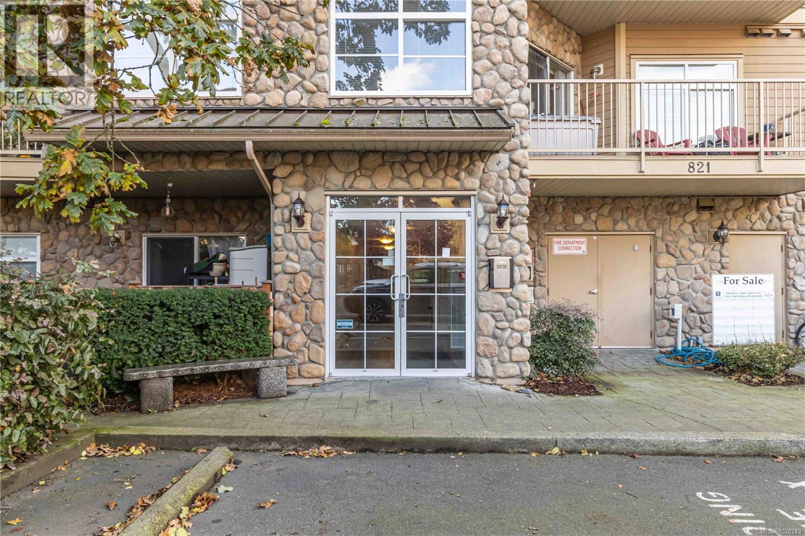 201 821 Goldstream Ave, Langford