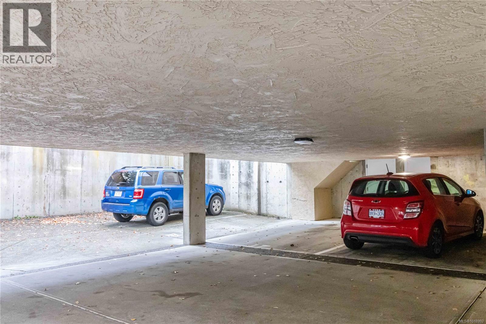 104 3263 Alder St, Victoria