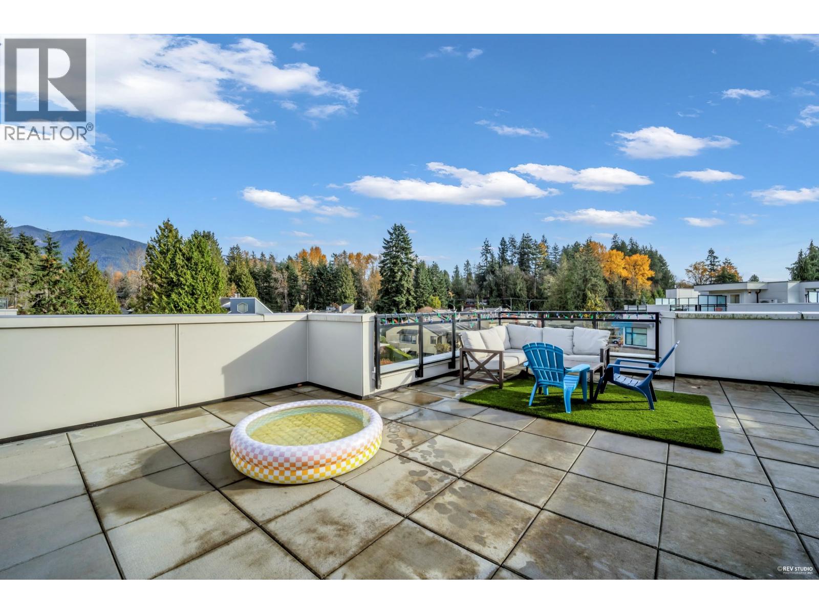 247 2035 GLENAIRE DRIVE, North Vancouver