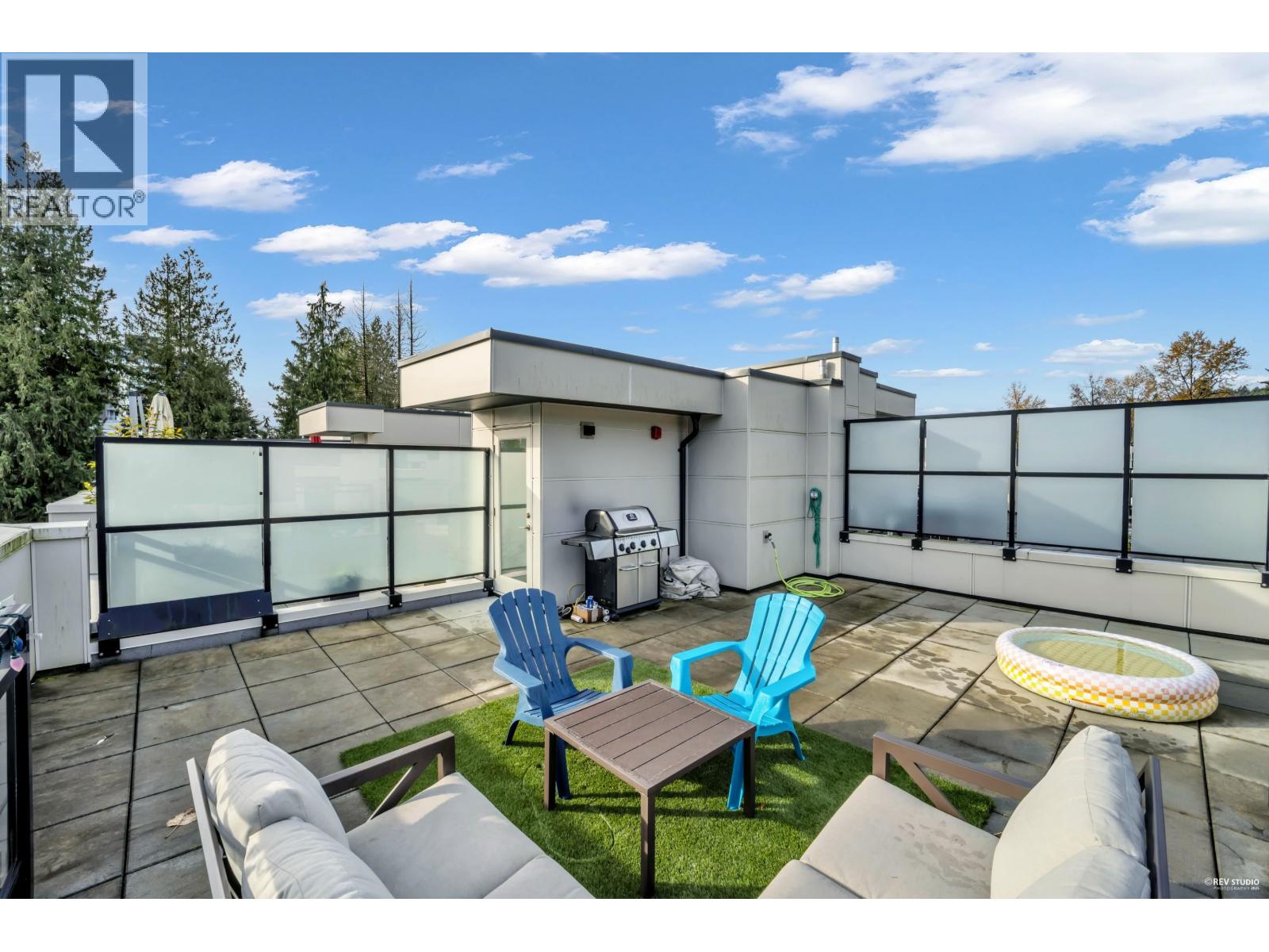 247 2035 GLENAIRE DRIVE, North Vancouver