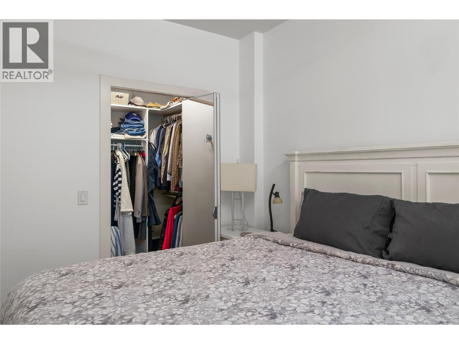 2107 1075 Sunset Drive, Kelowna