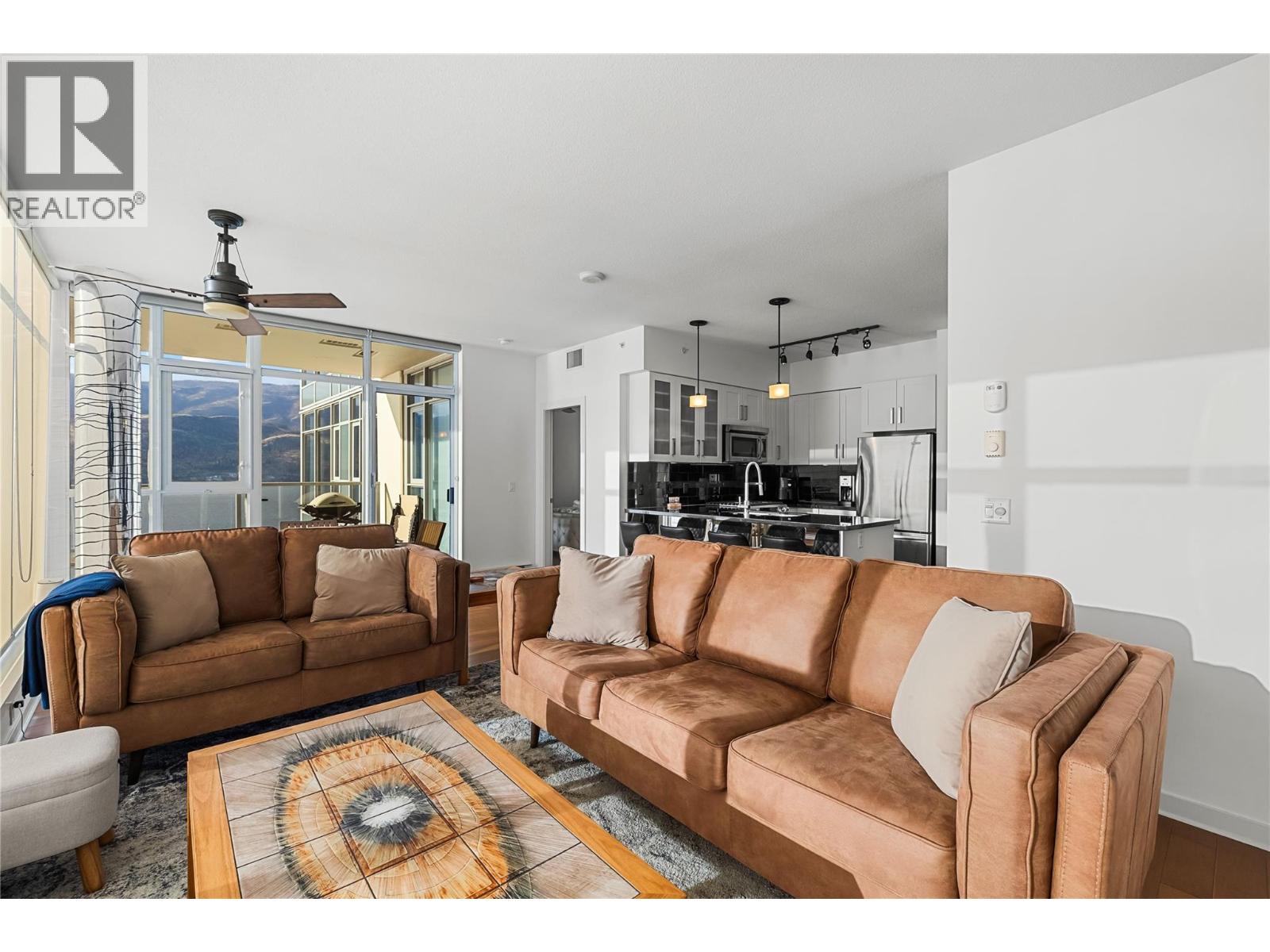 2107 1075 Sunset Drive, Kelowna