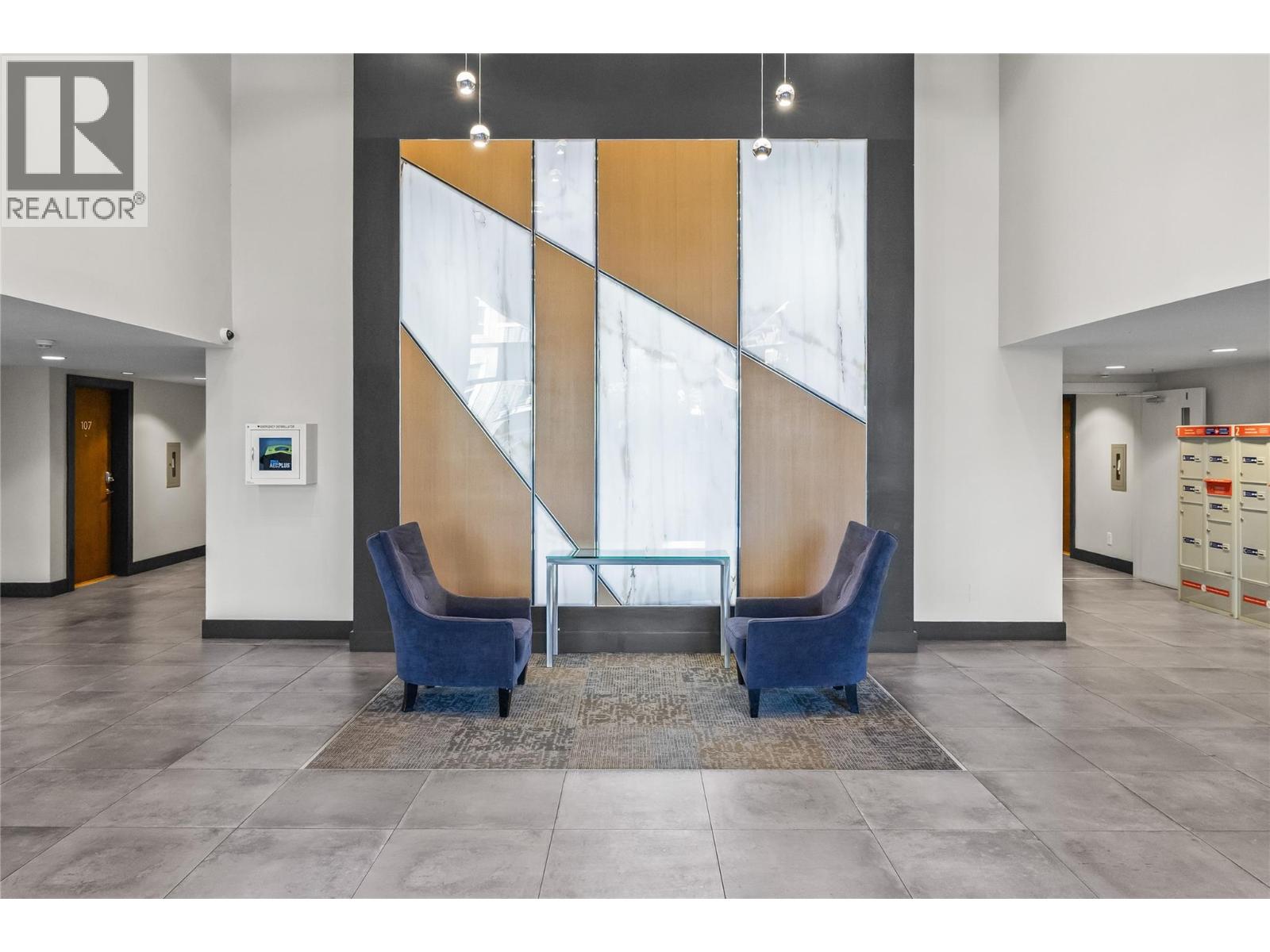 2107 1075 Sunset Drive, Kelowna