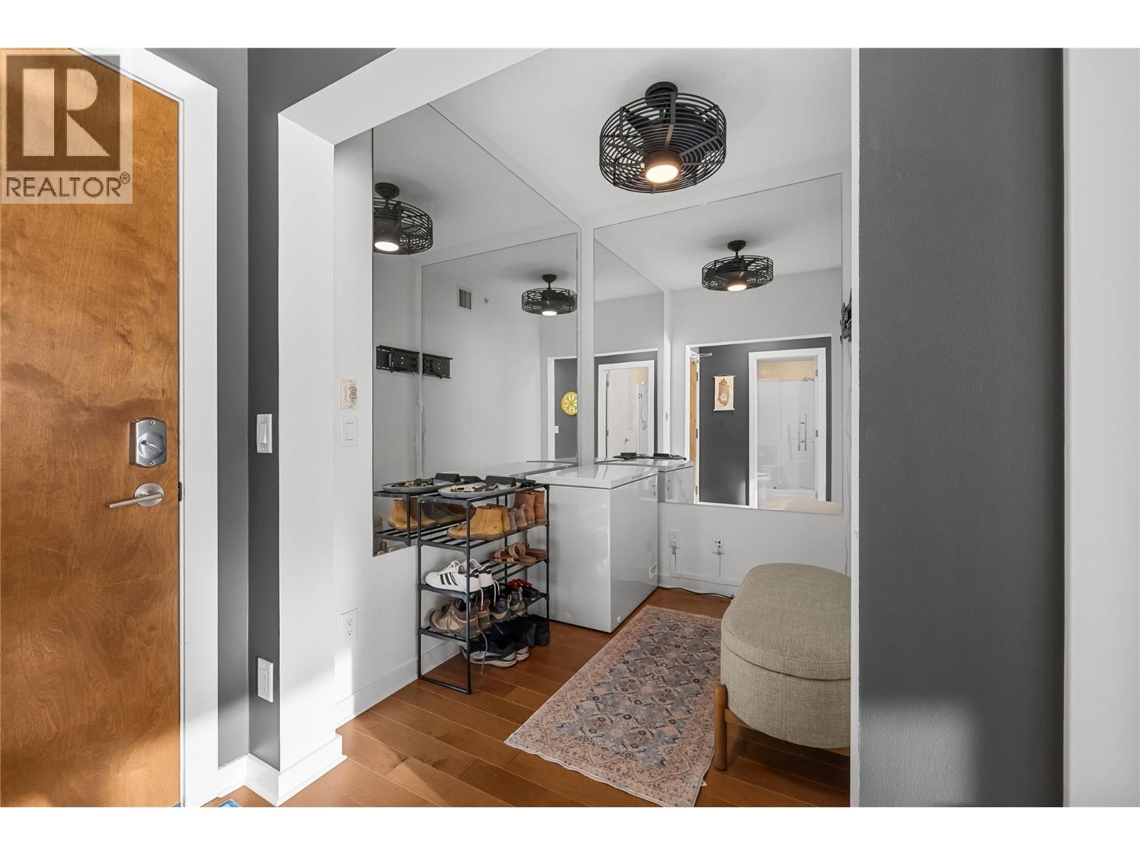 2107 1075 Sunset Drive, Kelowna