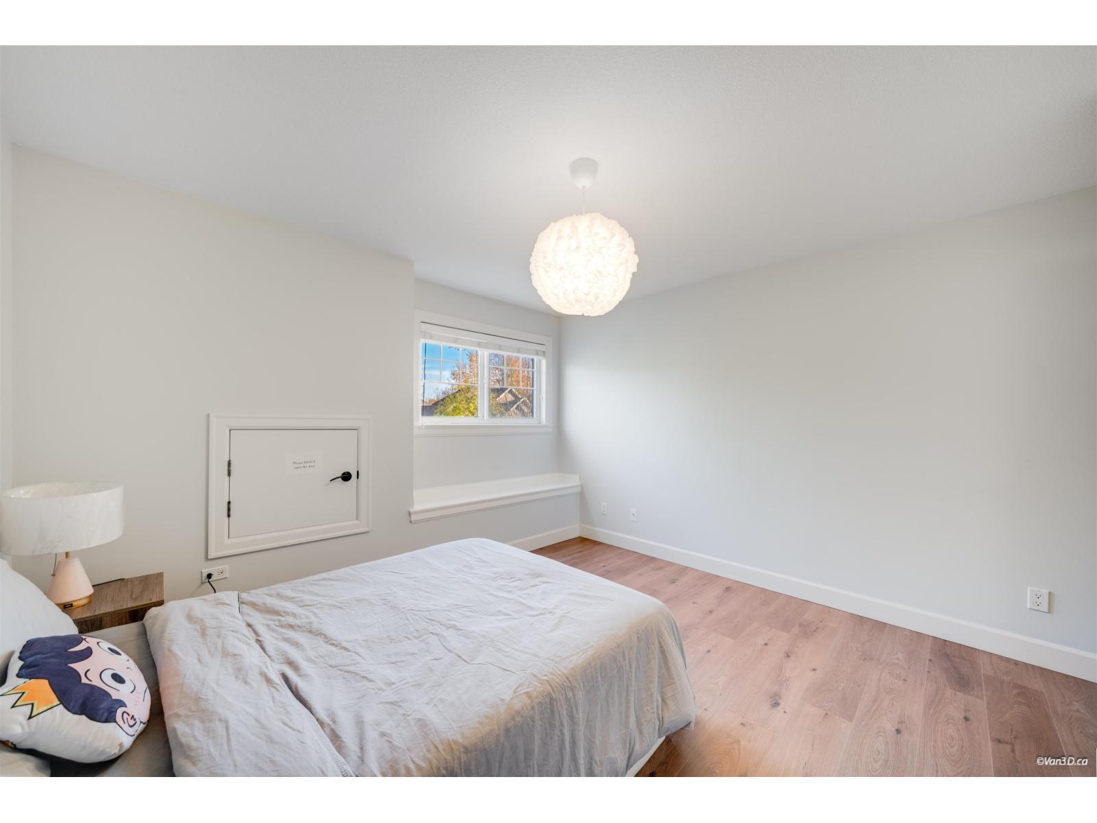 8197 211 STREET, Langley