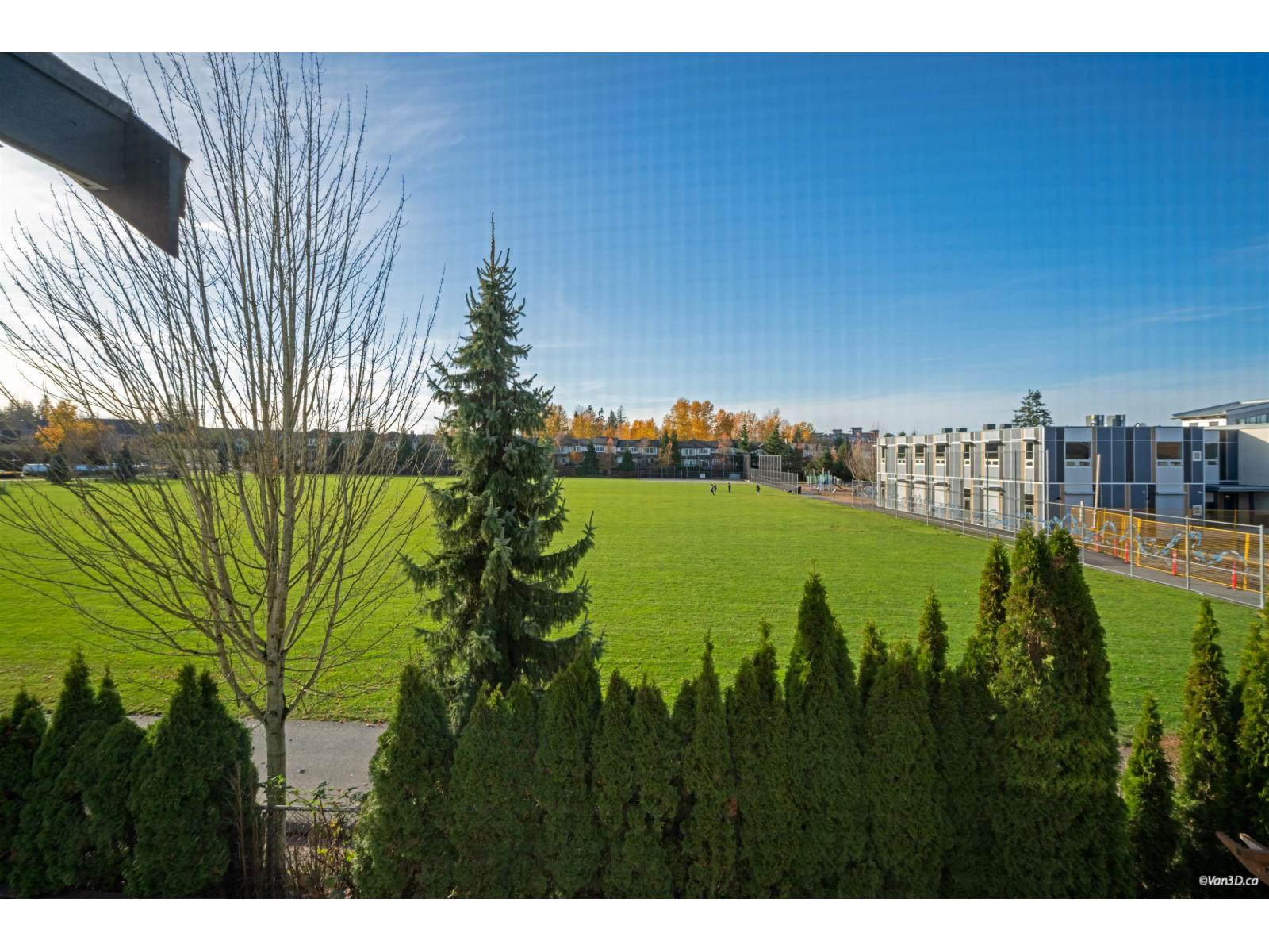 8197 211 STREET, Langley