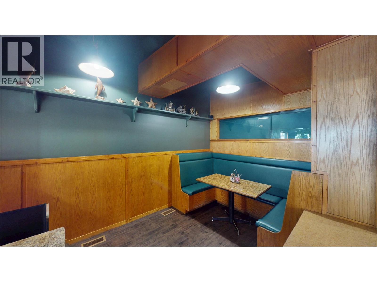 611 Cranbrook Street N, Cranbrook