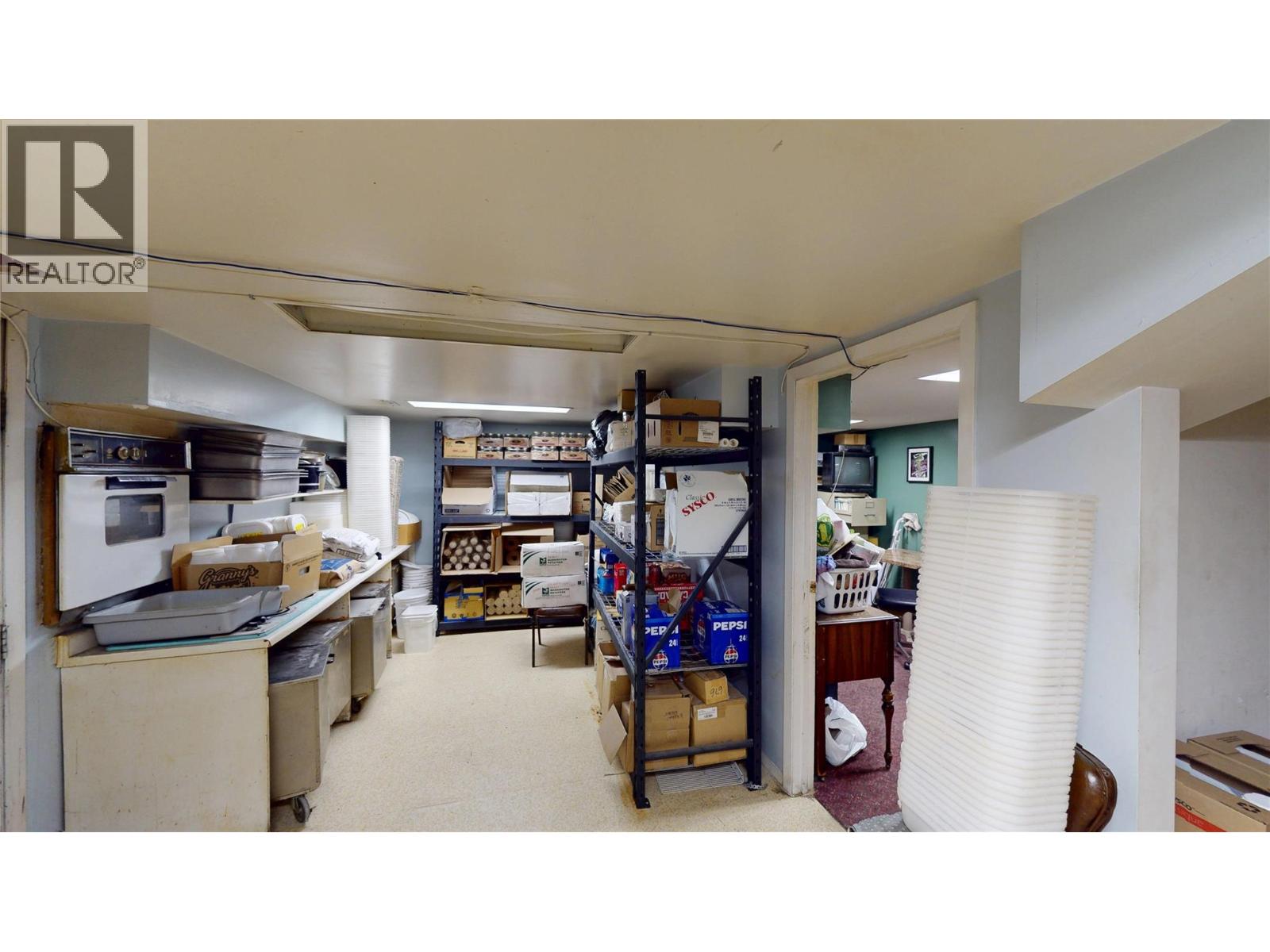 611 Cranbrook Street N, Cranbrook