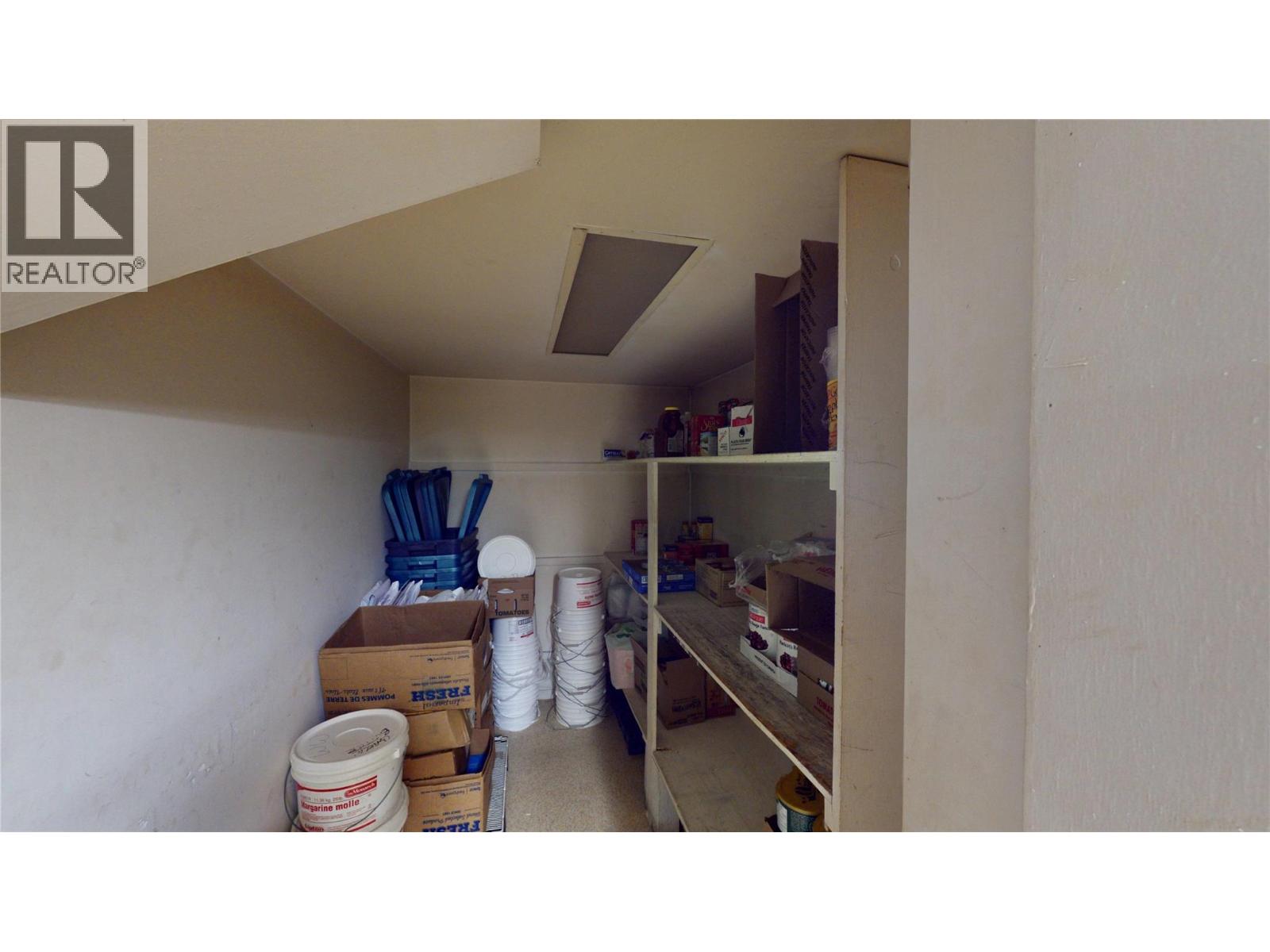 611 Cranbrook Street N, Cranbrook