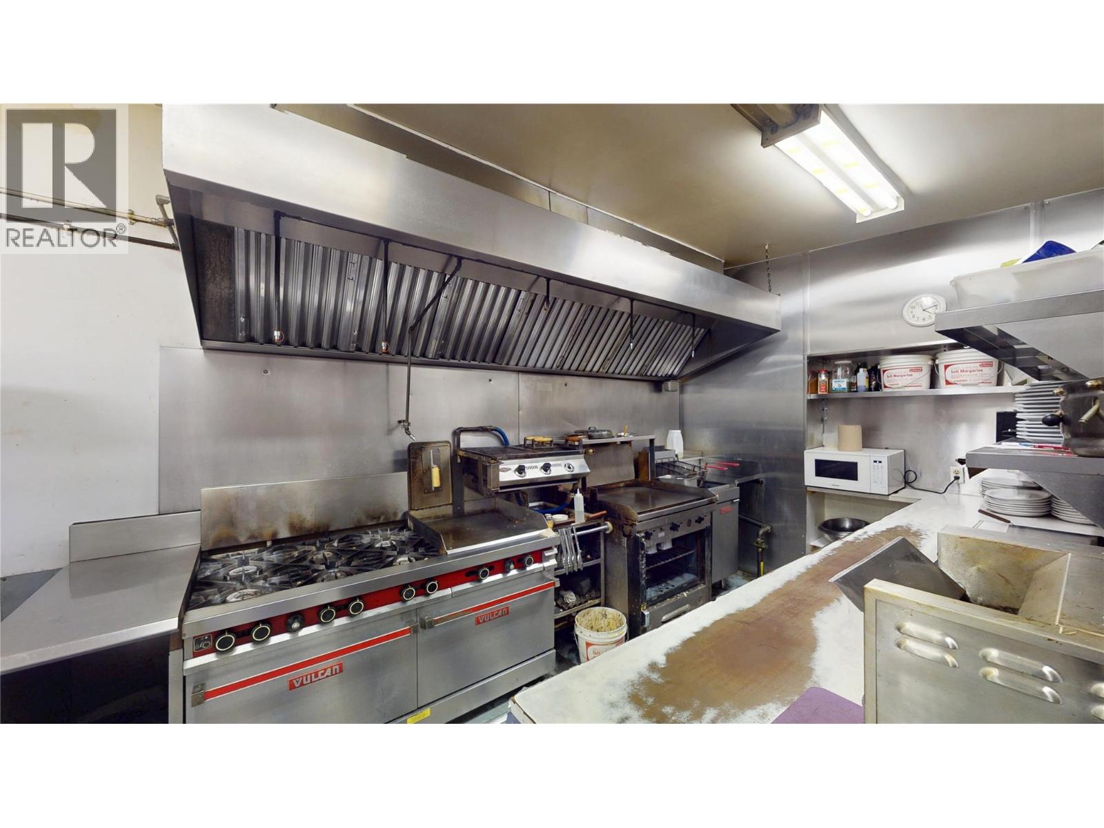 611 Cranbrook Street N, Cranbrook