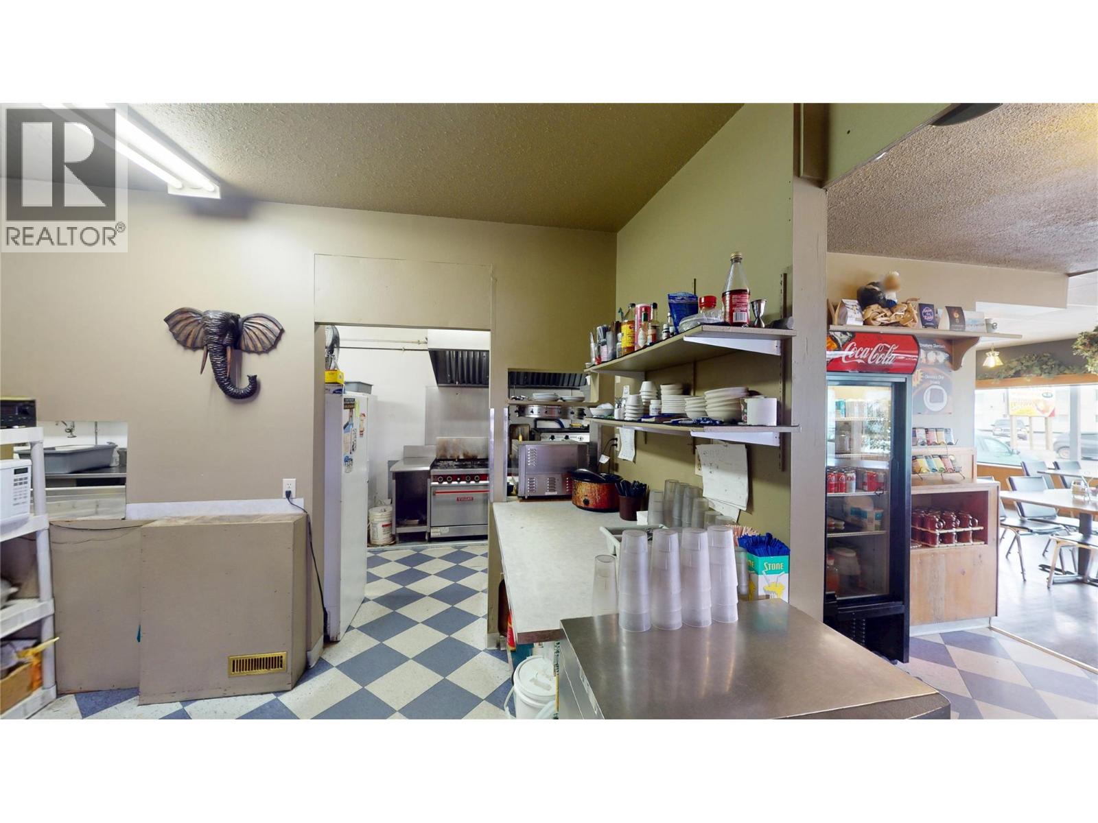 611 Cranbrook Street N, Cranbrook