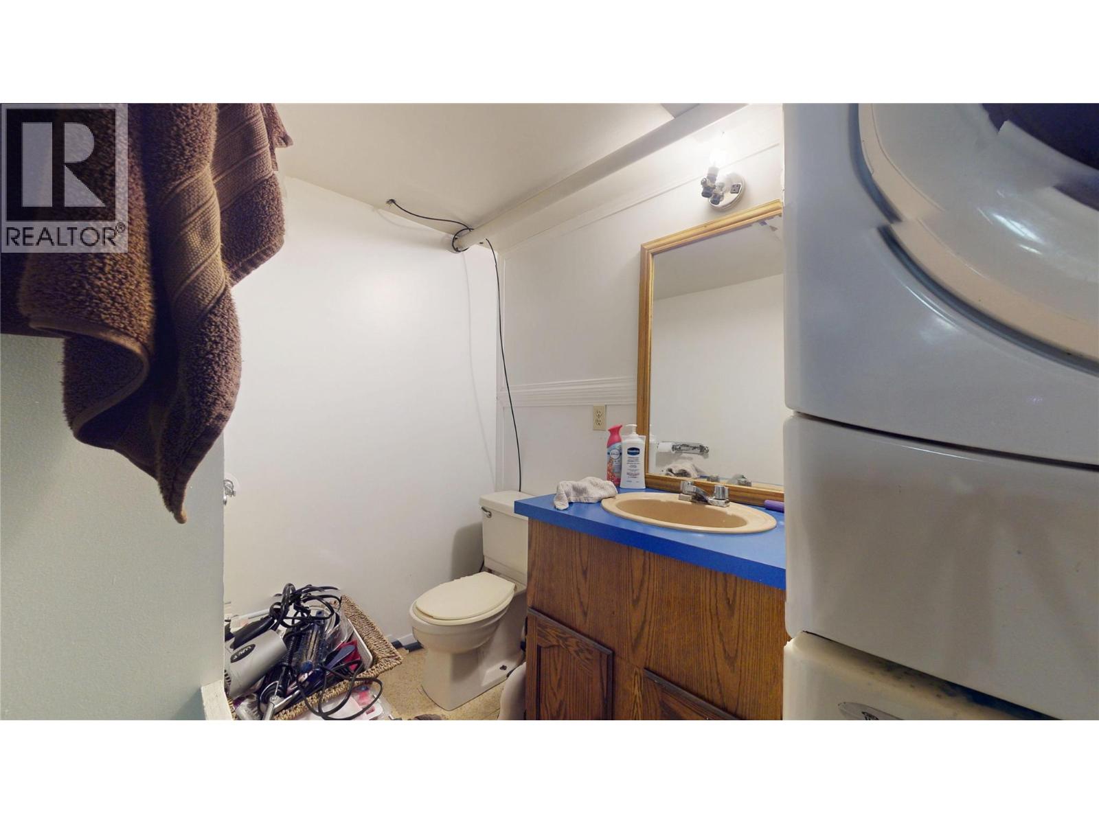 611 Cranbrook Street N, Cranbrook