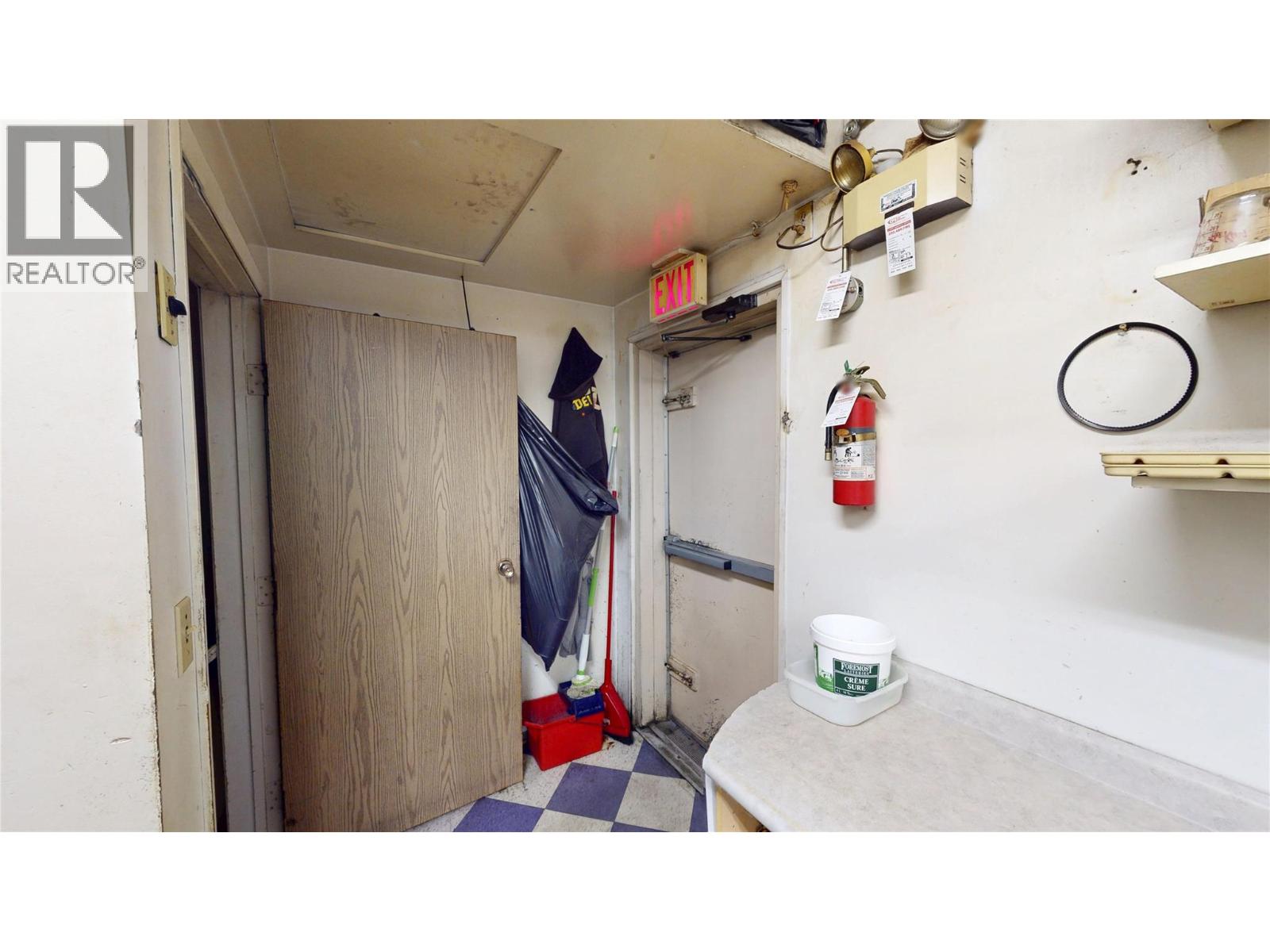 611 Cranbrook Street N, Cranbrook