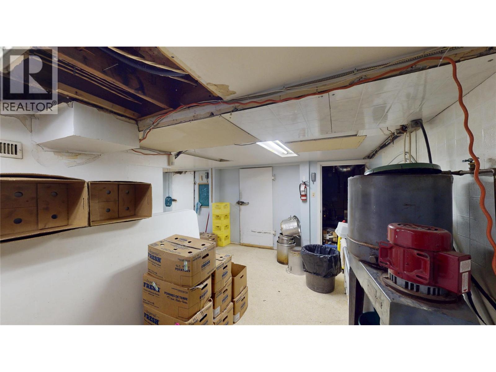 611 Cranbrook Street N, Cranbrook