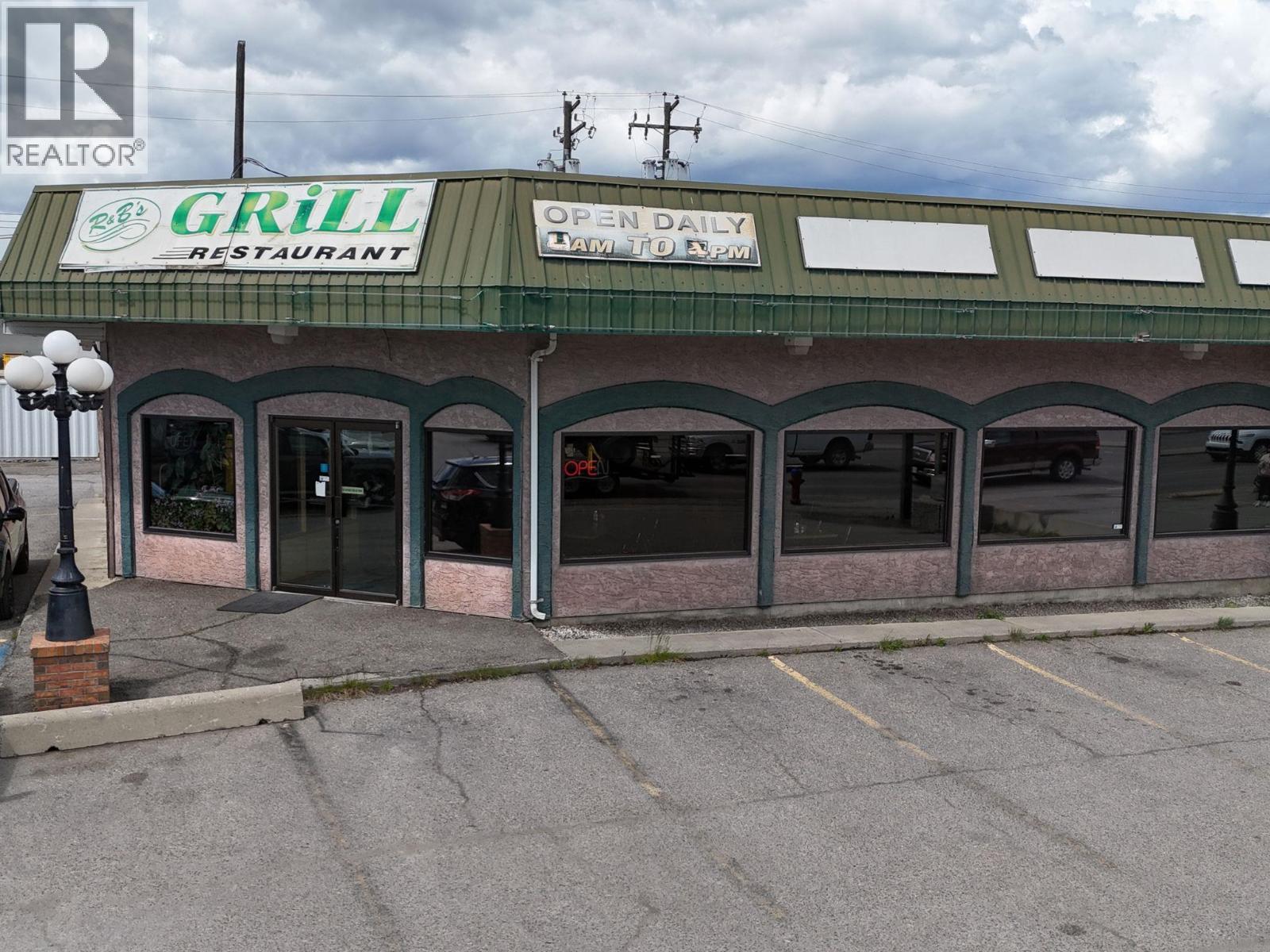 611 Cranbrook Street N, Cranbrook