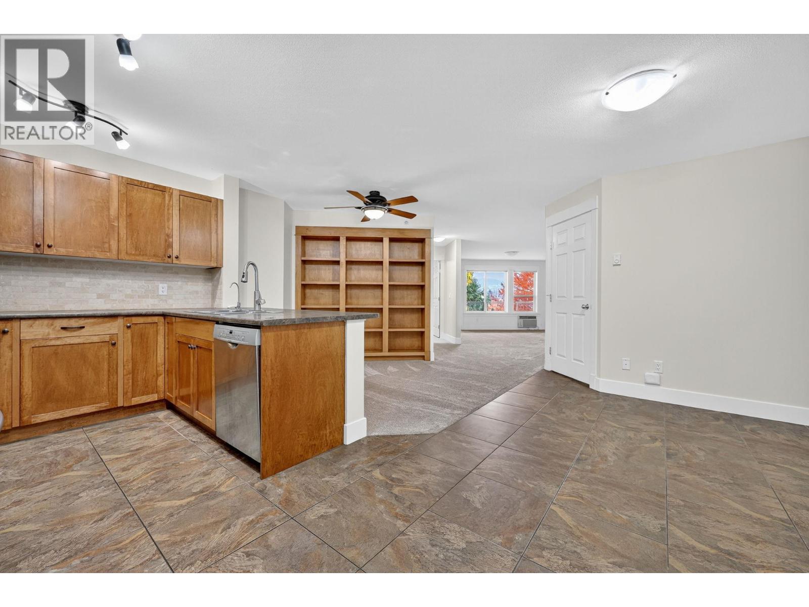 409 135 Ziprick Road, Kelowna