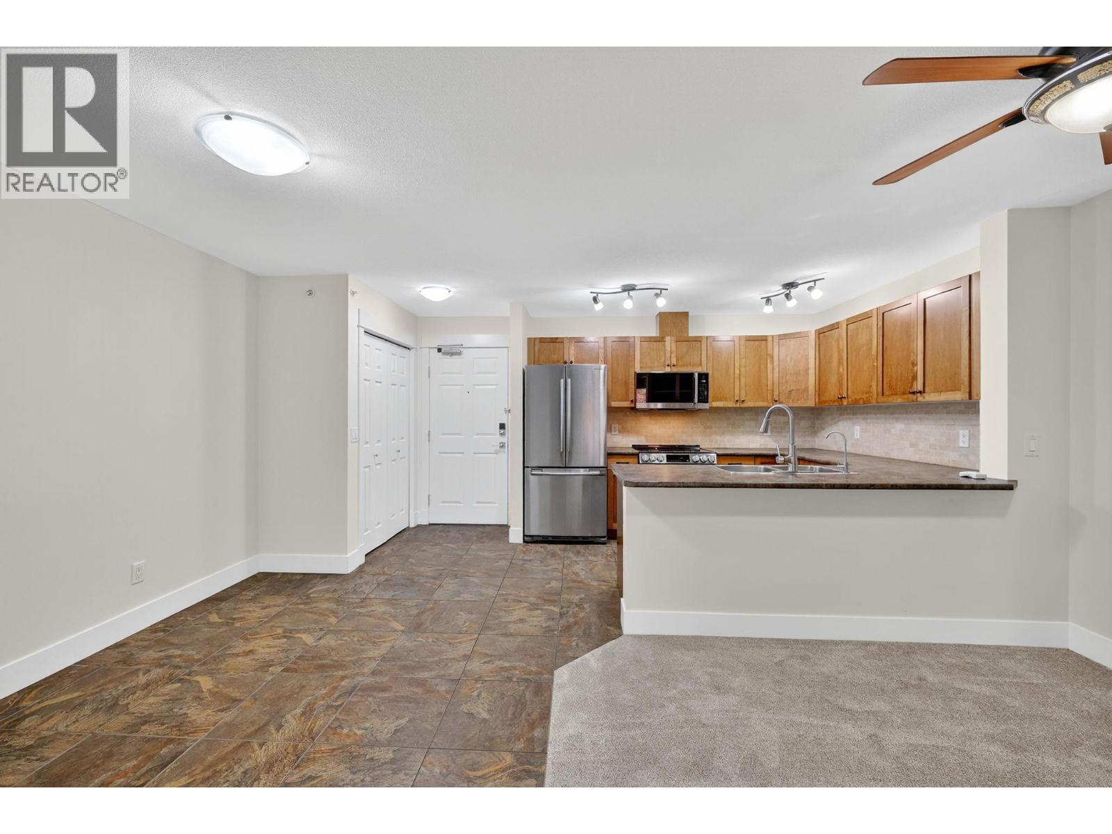 409 135 Ziprick Road, Kelowna