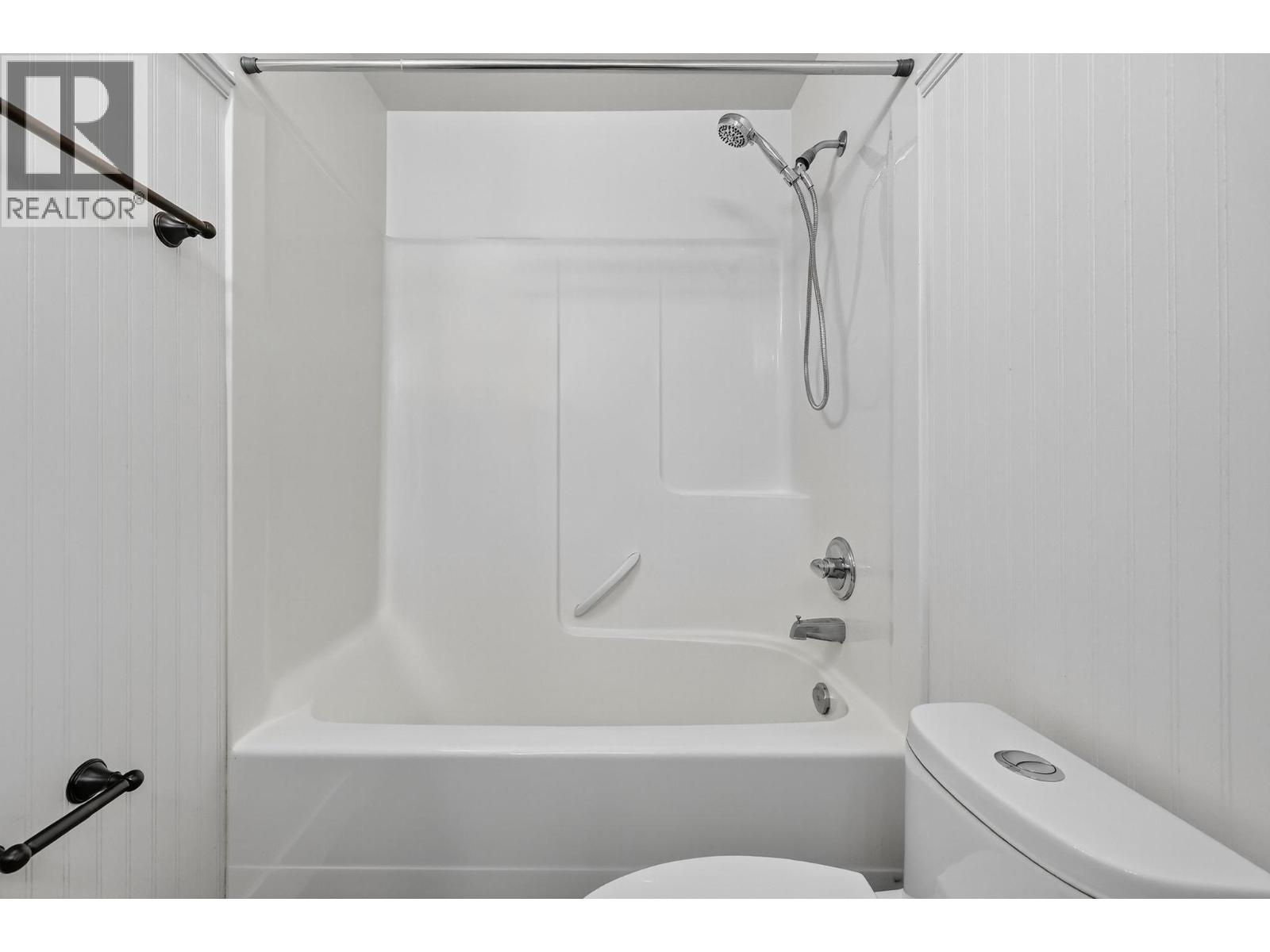 409 135 Ziprick Road, Kelowna