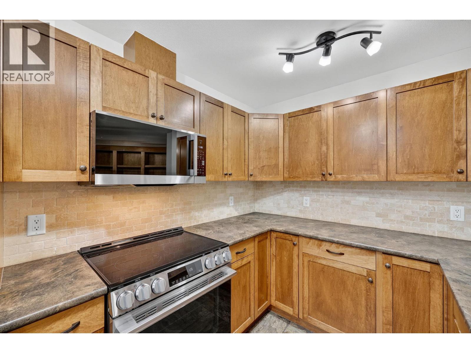 409 135 Ziprick Road, Kelowna