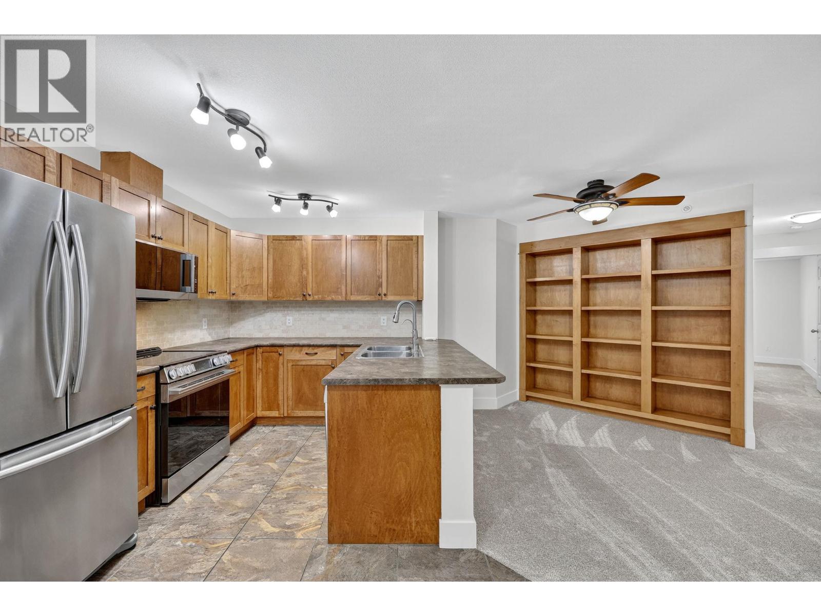 409 135 Ziprick Road, Kelowna