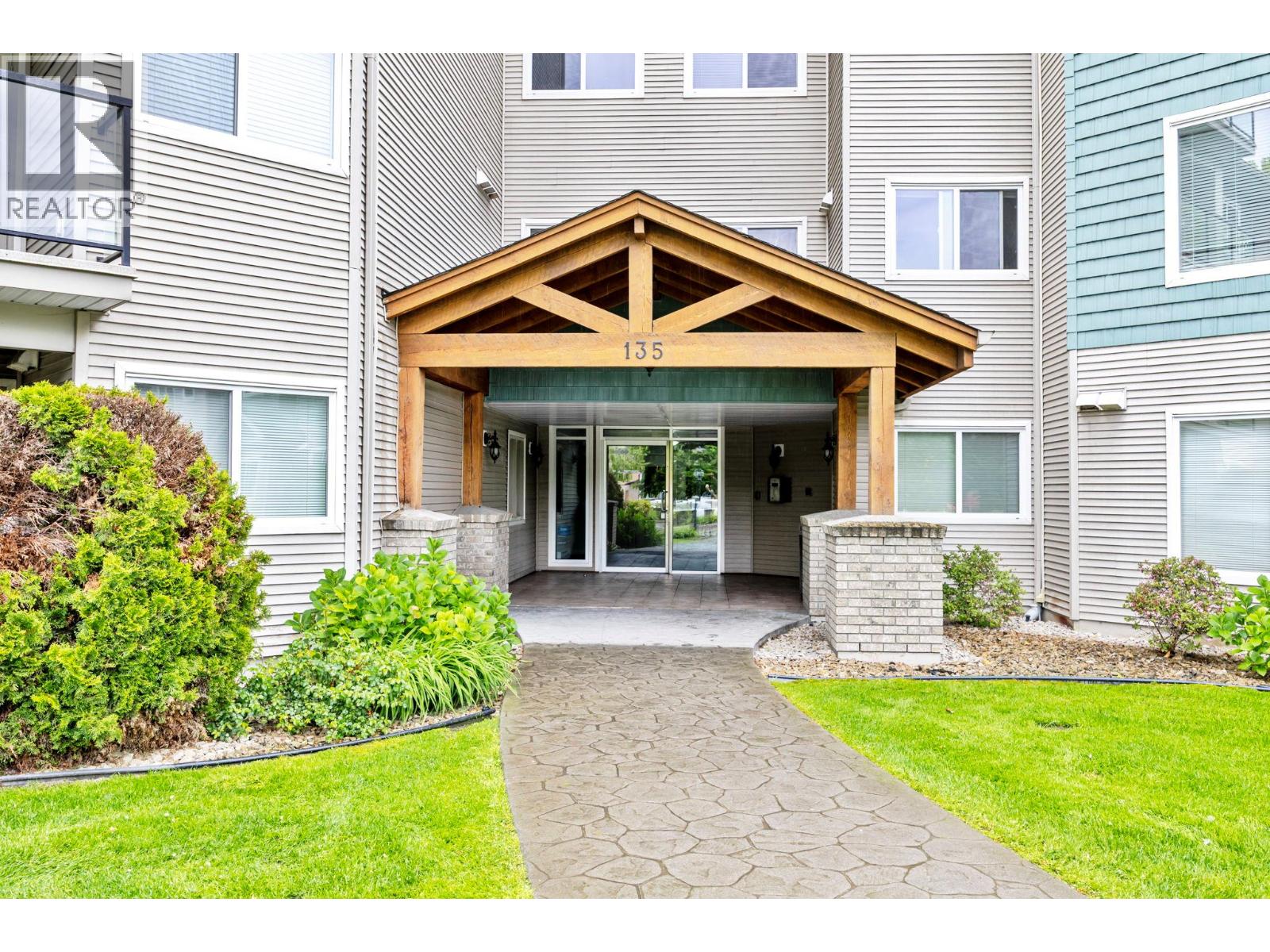 409 135 Ziprick Road, Kelowna