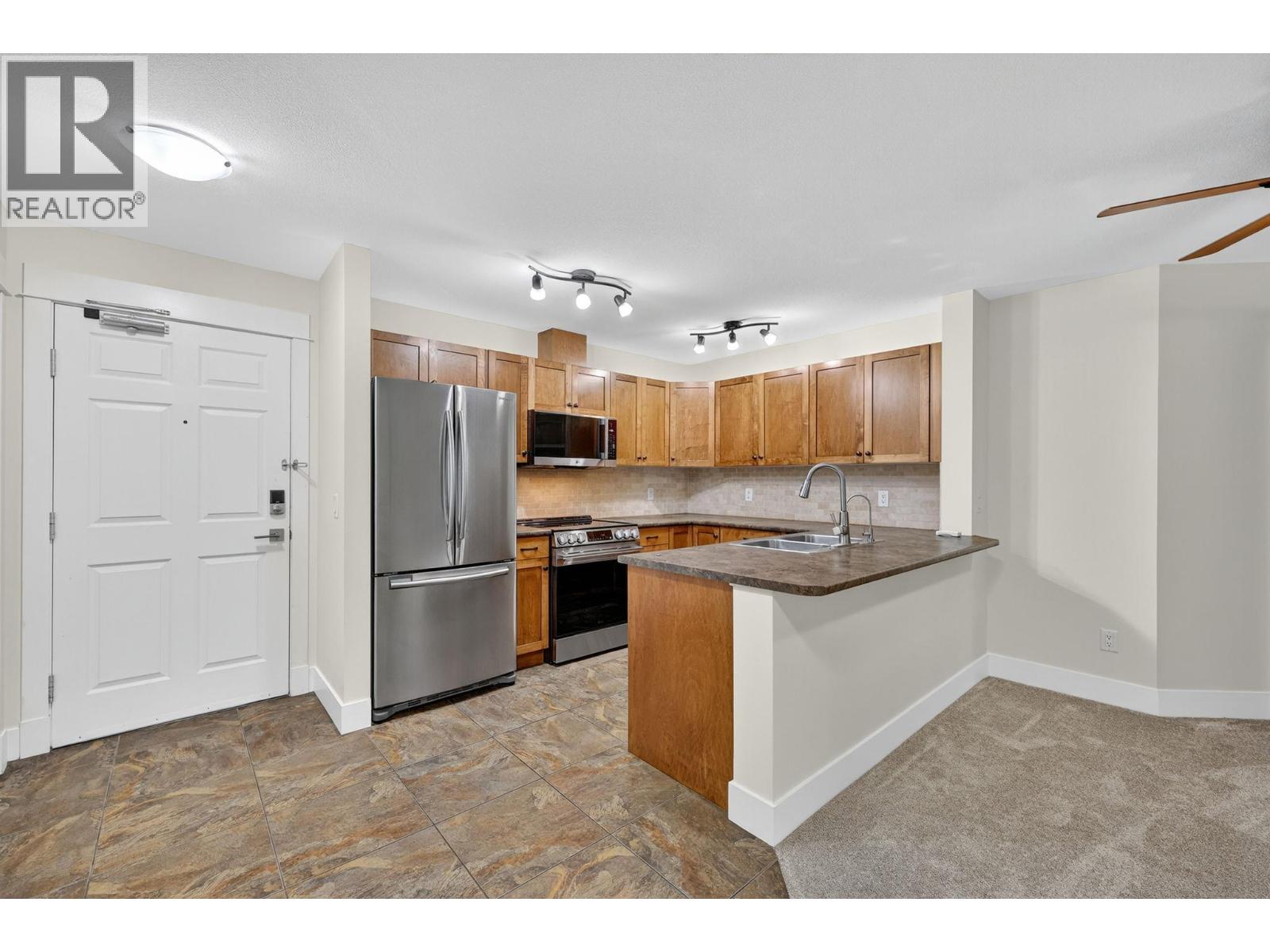 409 135 Ziprick Road, Kelowna