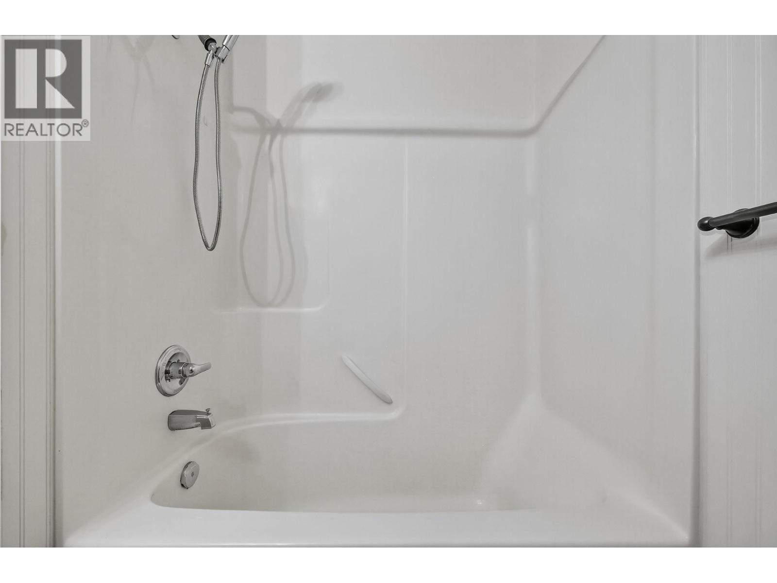 409 135 Ziprick Road, Kelowna