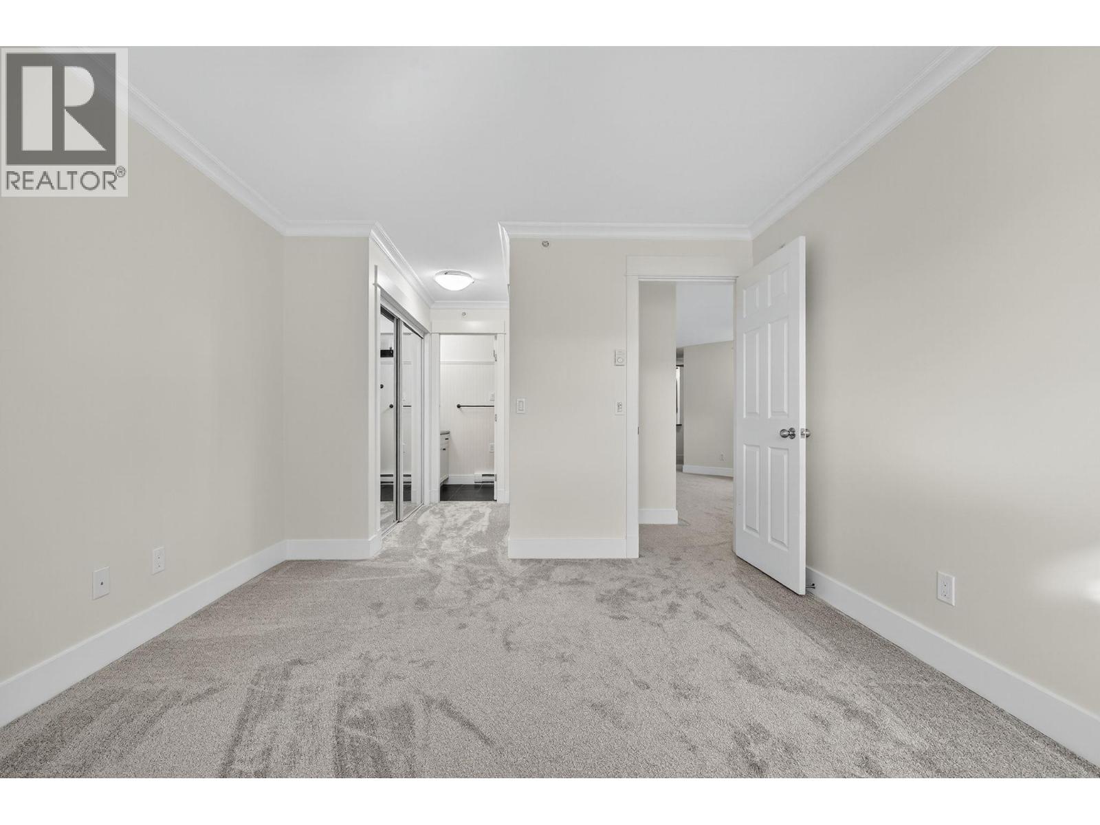 409 135 Ziprick Road, Kelowna