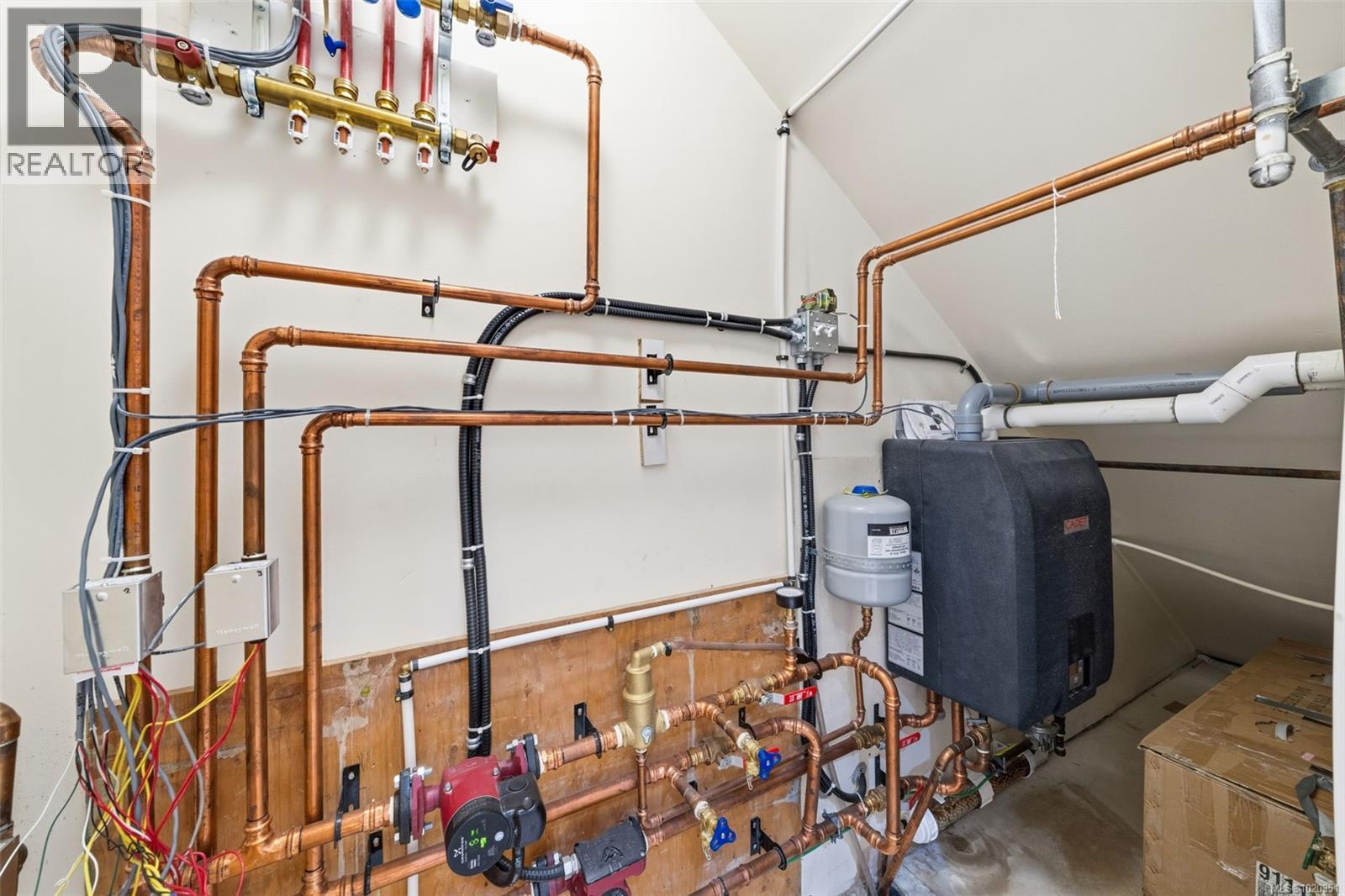 4 2830 Irma St, Victoria