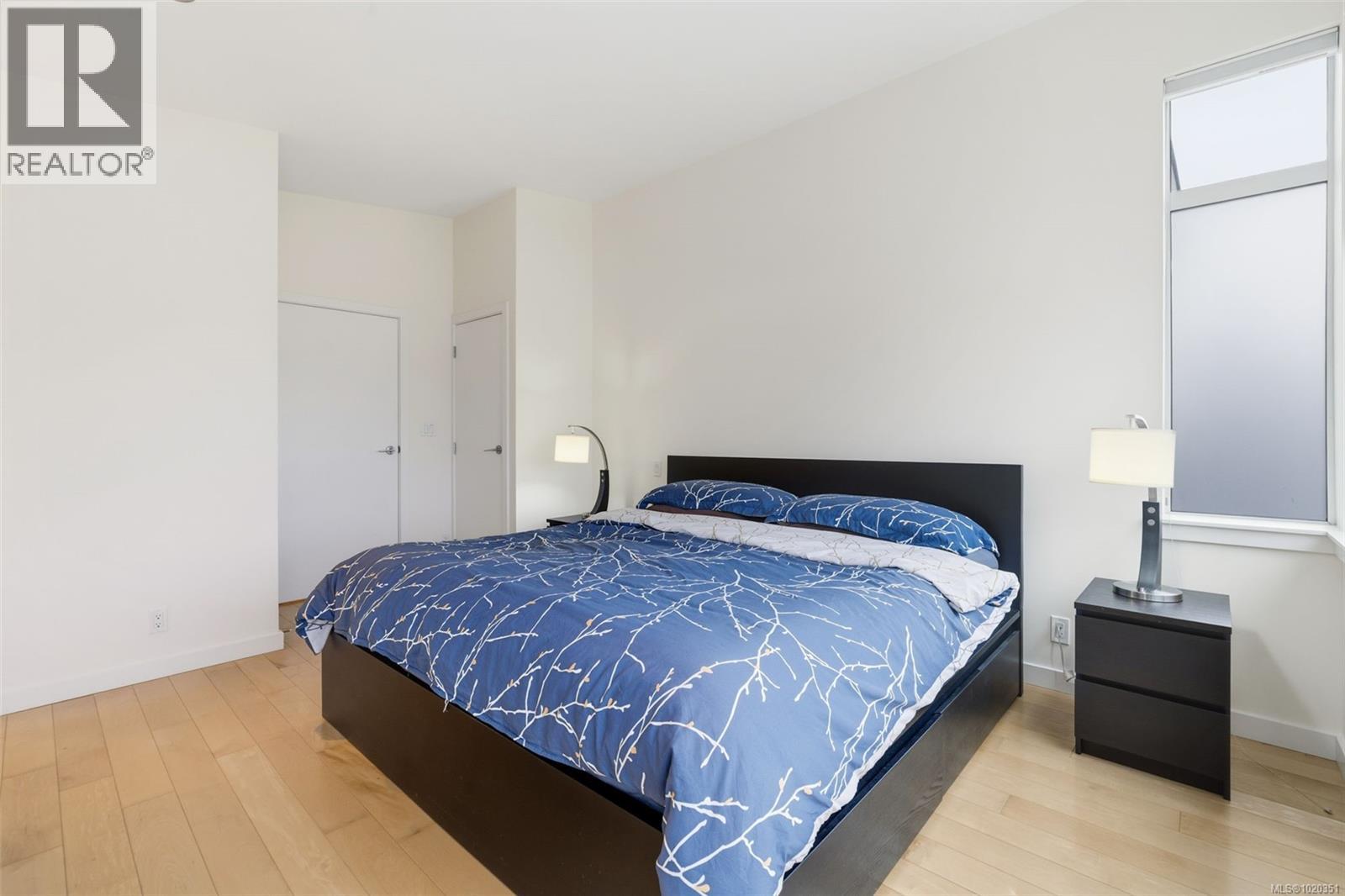 4 2830 Irma St, Victoria