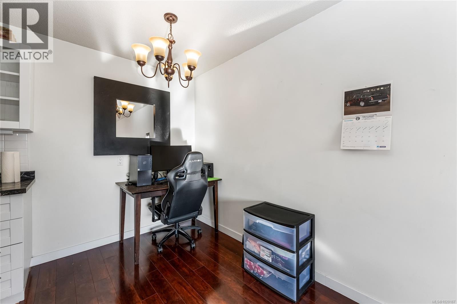 302 1000 McClure St, Victoria