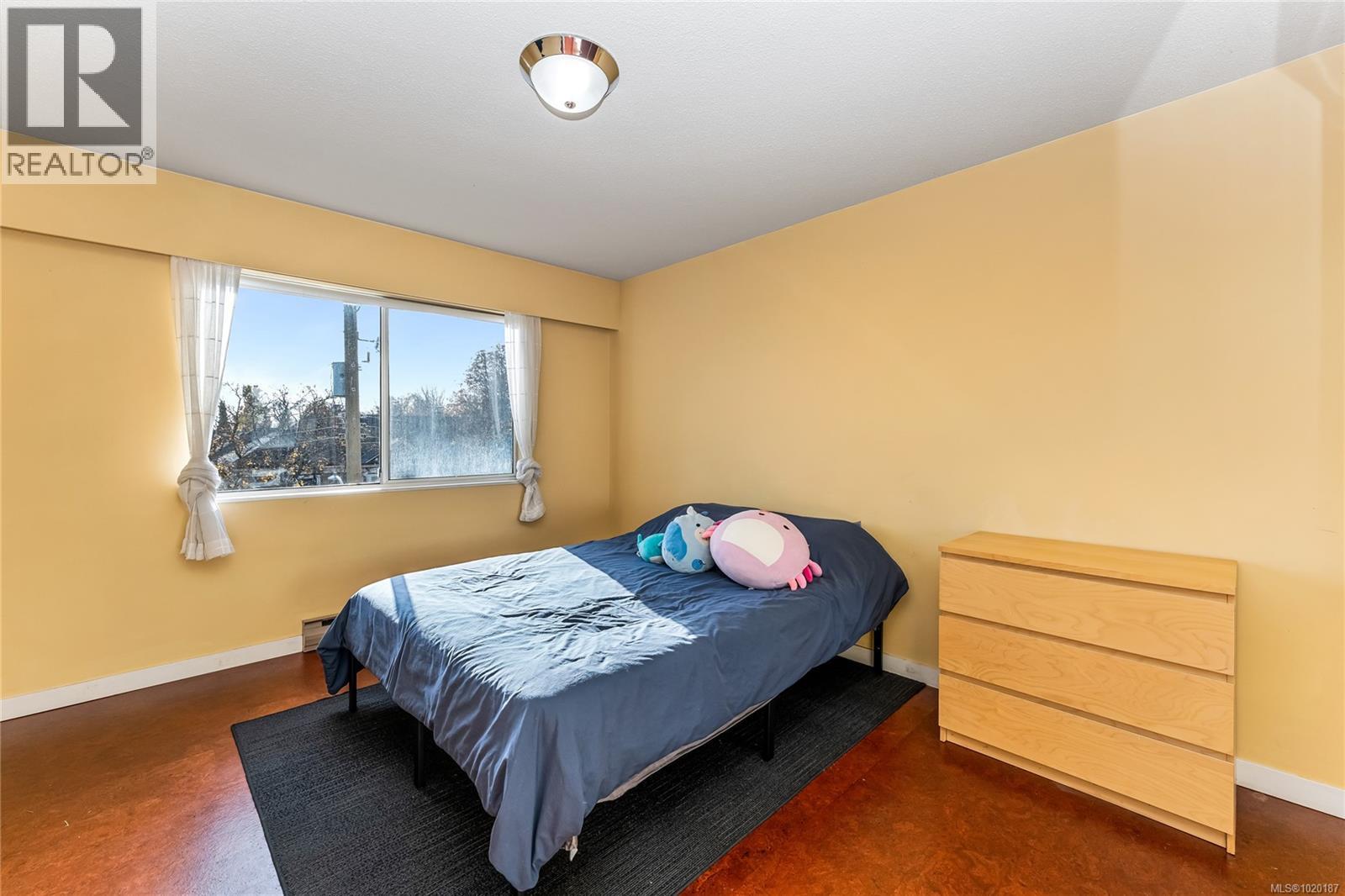 302 1000 McClure St, Victoria