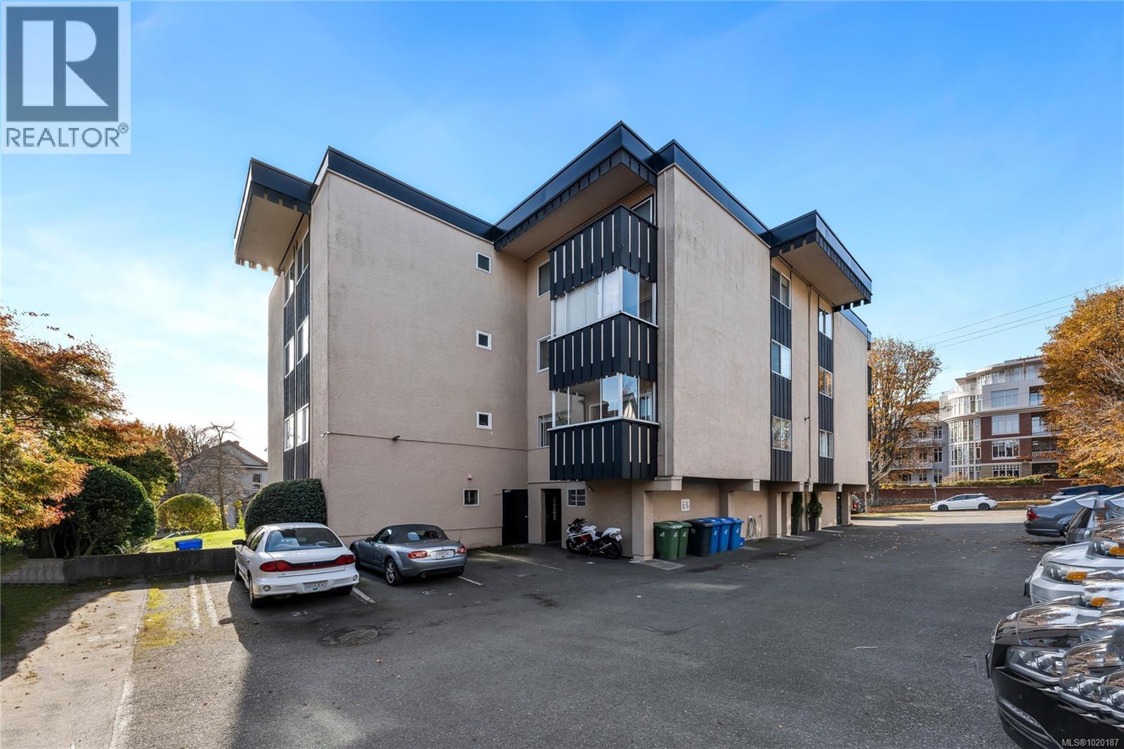 302 1000 McClure St, Victoria