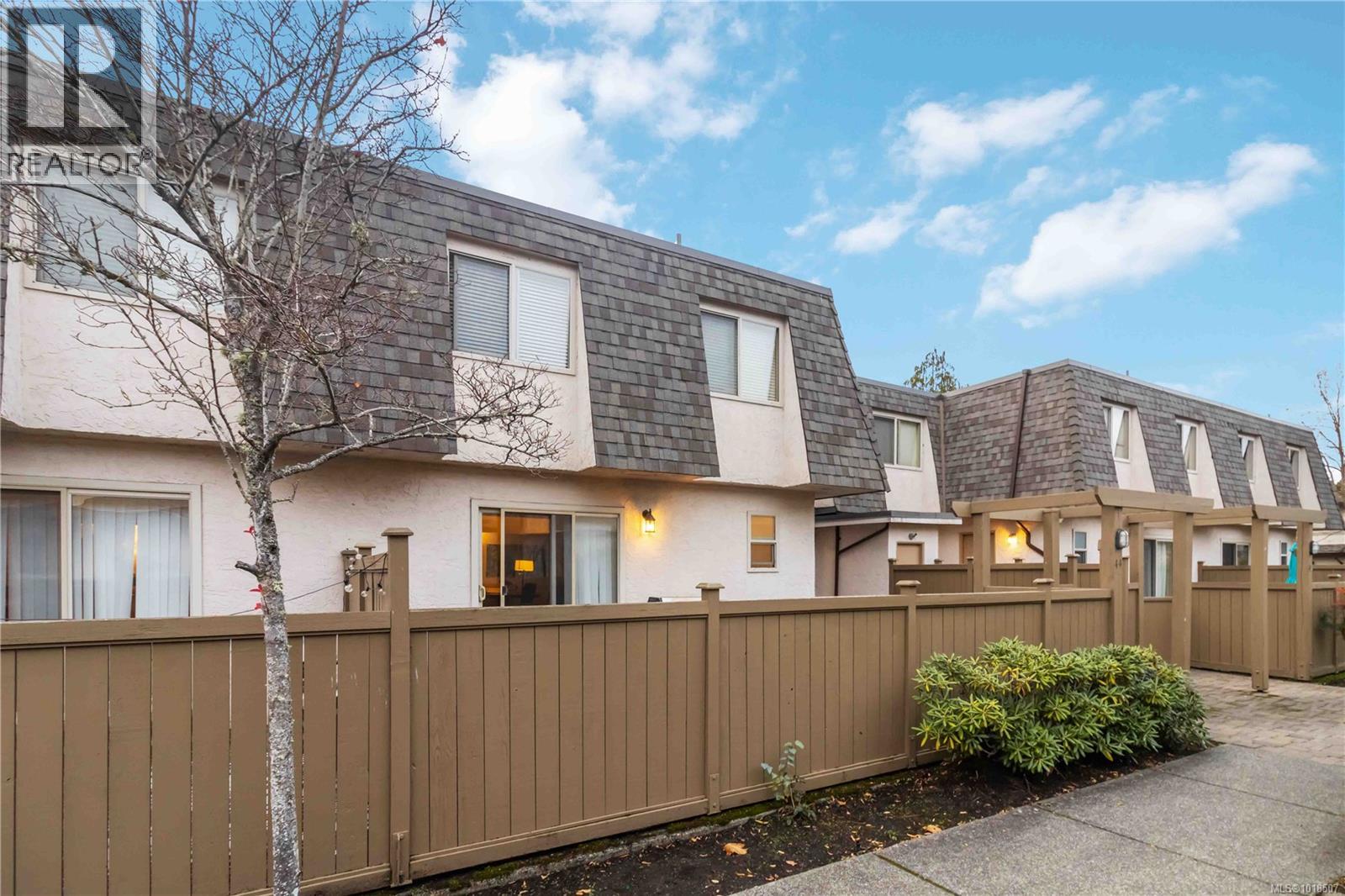 44 4061 Larchwood Dr, Saanich