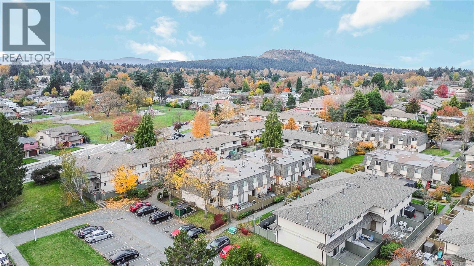 44 4061 Larchwood Dr, Saanich